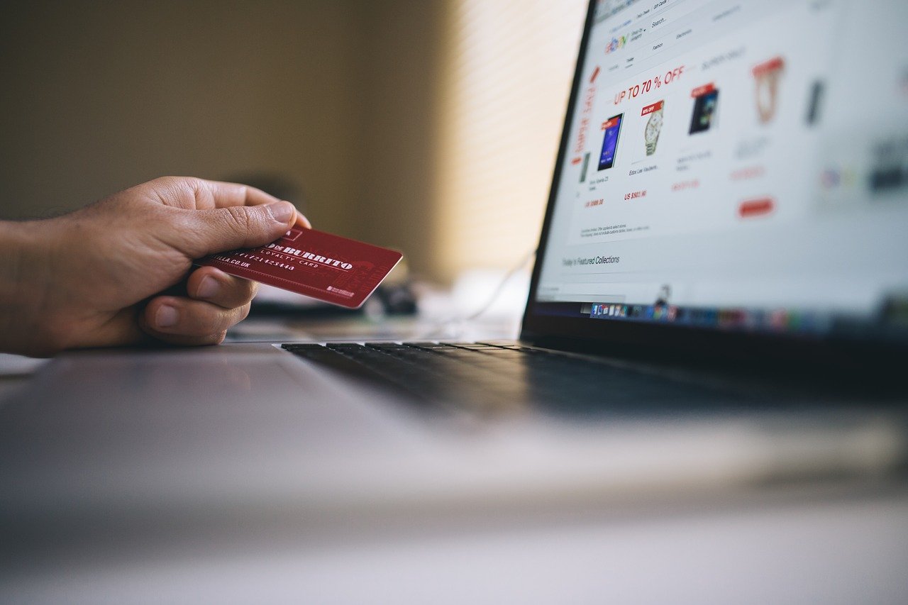 A user seeking to pay at the checkout.