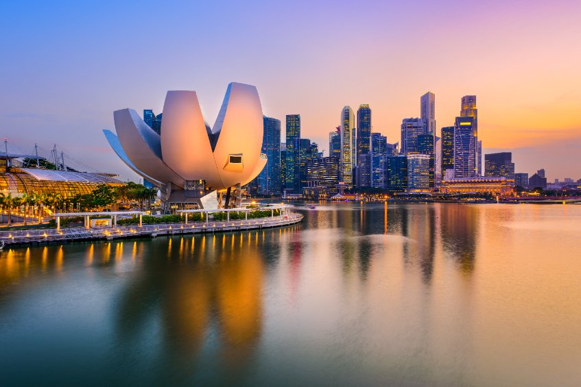 Image of Singapore's skyline at dusk