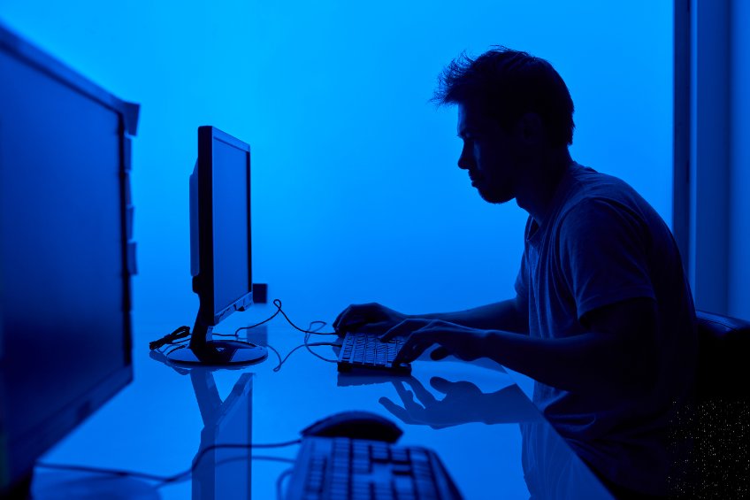 Hacker tries to break security system
