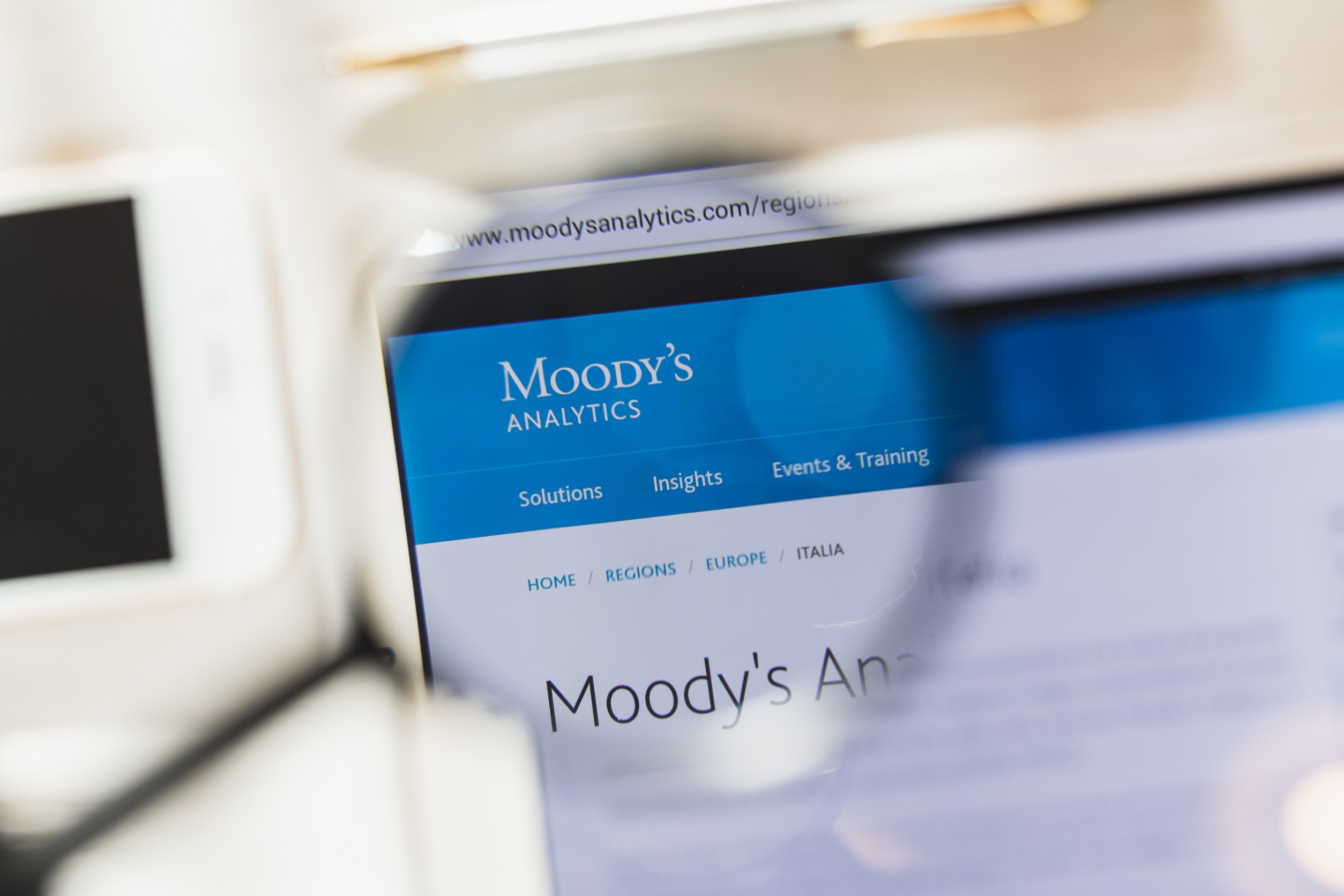 "Moody's" website