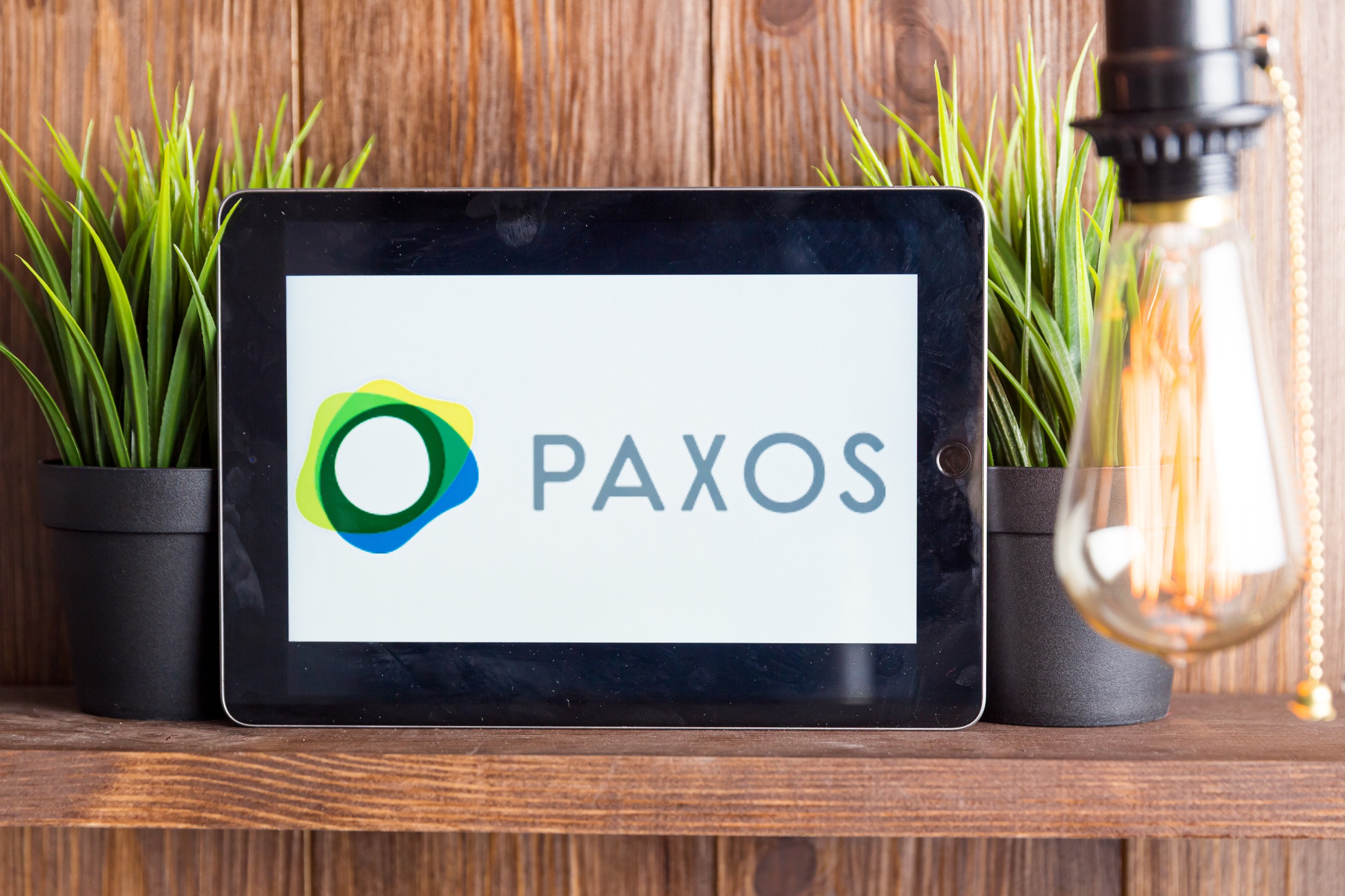 "Paxos" on a tabled screen