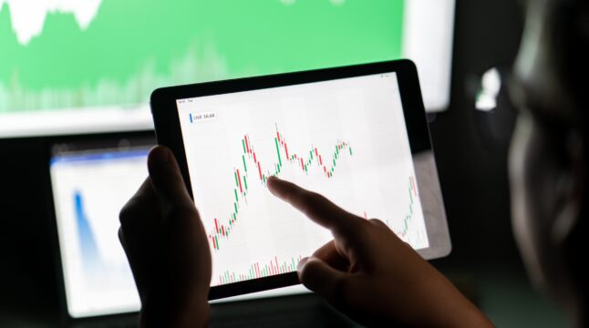 Bitcoin Funds Record Sixth Consecutive Net Outflow Week Despite Market Rally