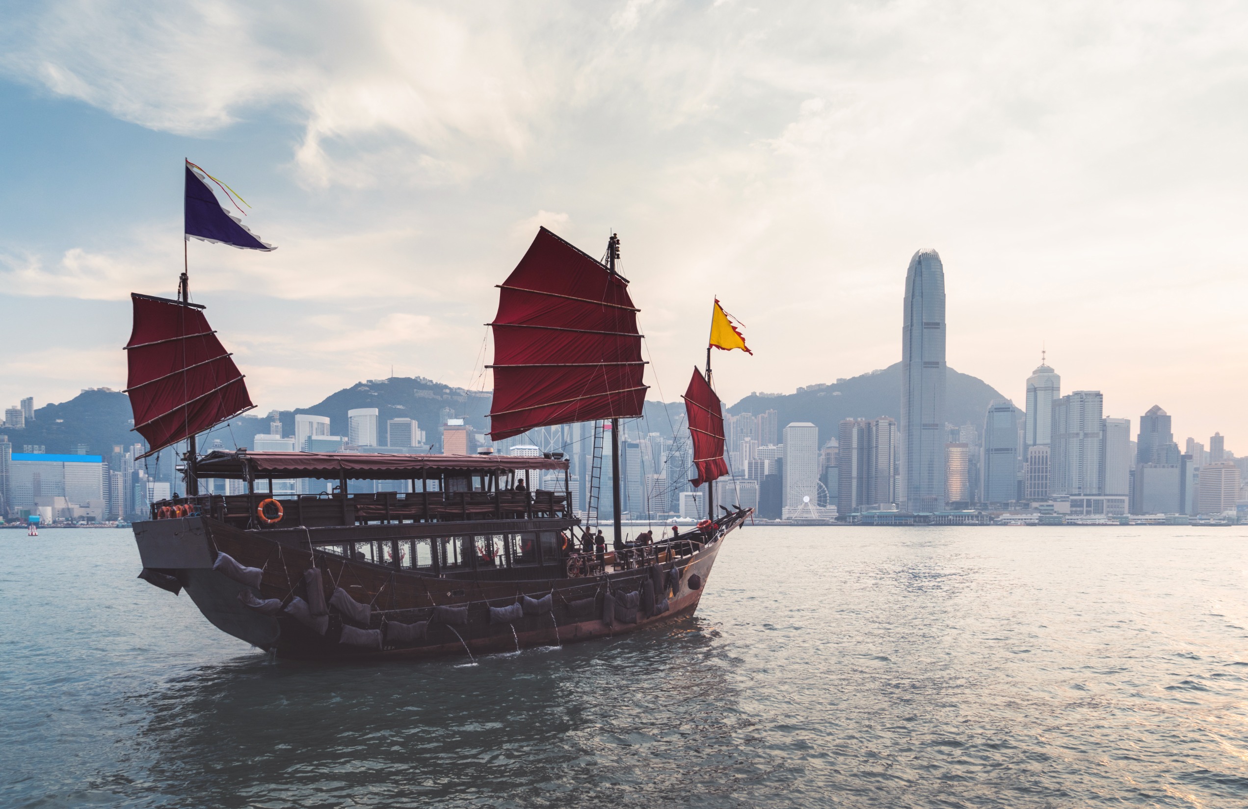 Retail Crypto Shops in Hong Kong Benefit from China's Crypto Ban