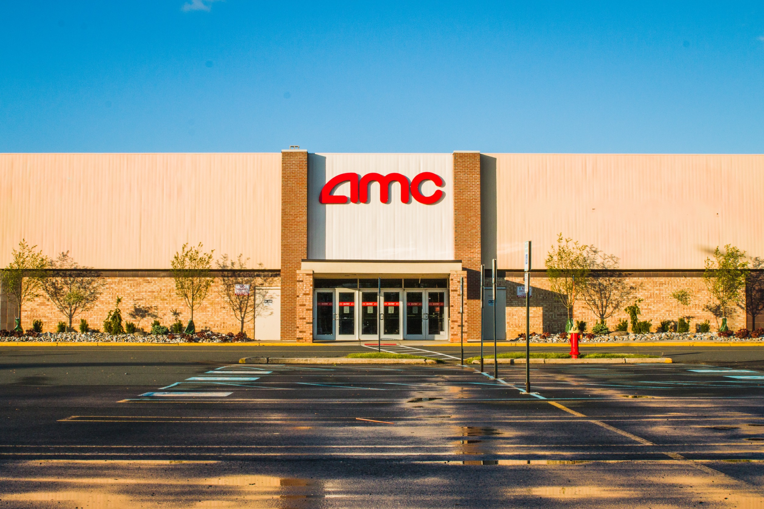 AMC Up in Premarket After Raising $325.5M by Selling 40M Shares
