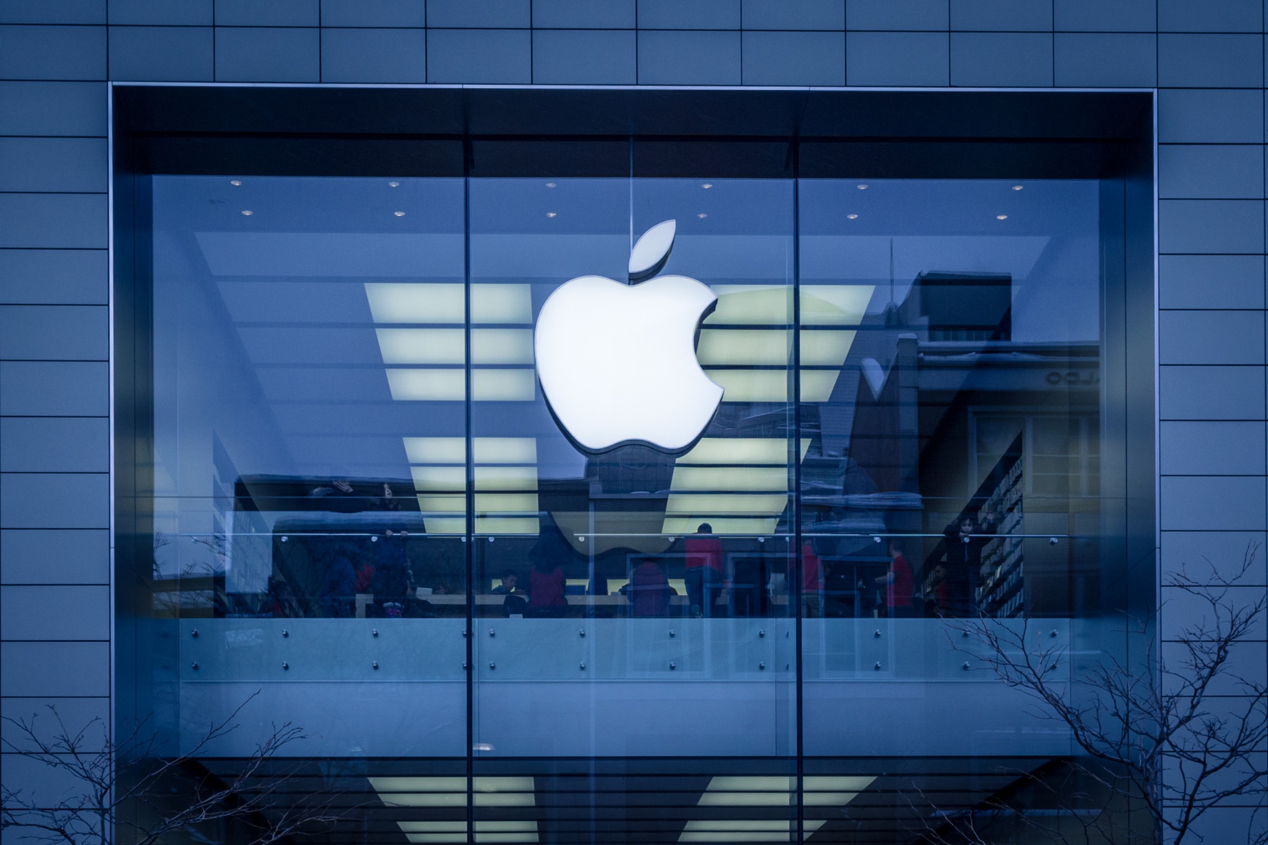 How Market Conditions Forced Apple to Pivot from Trading to Savings
