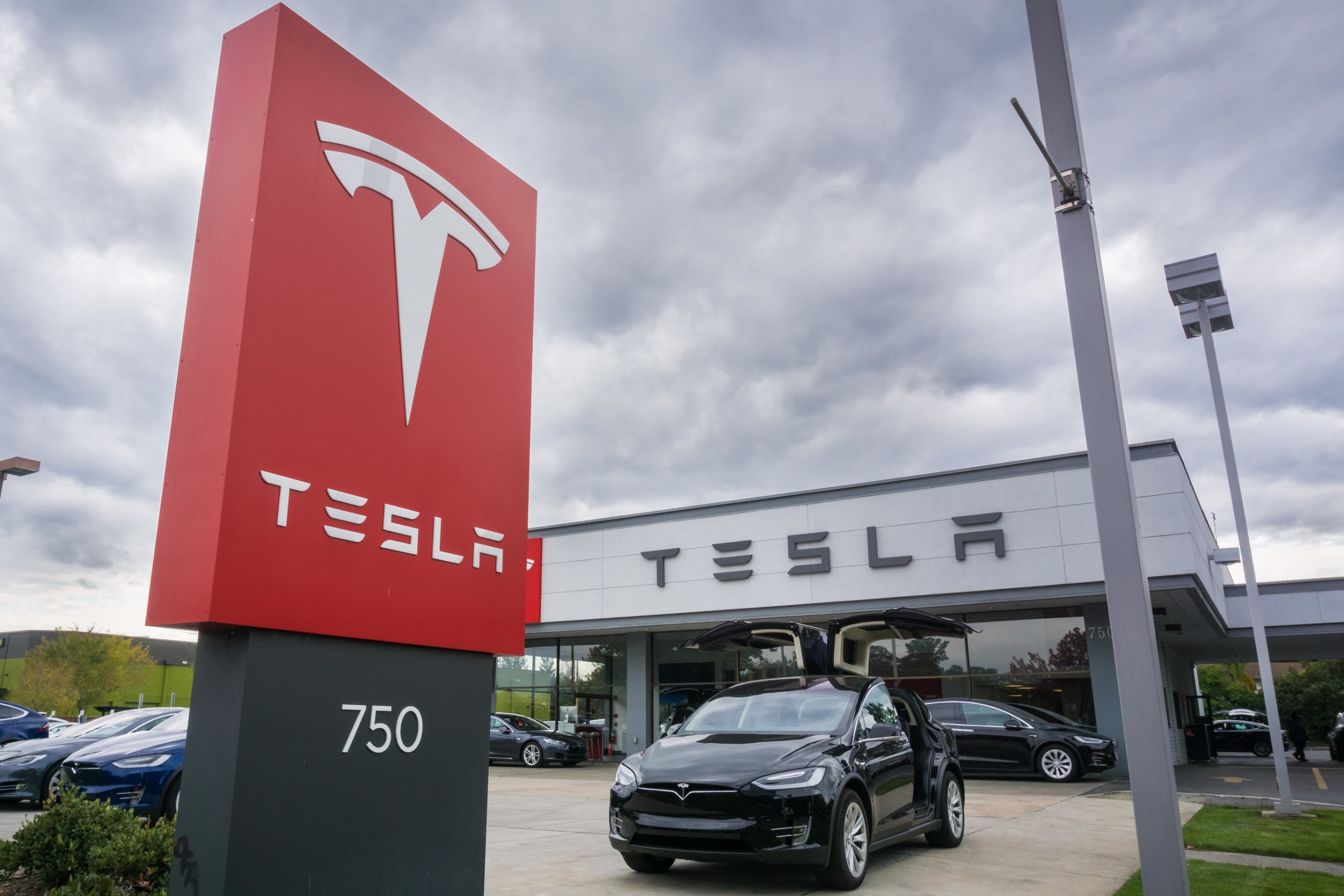 Bernstein Keeps Tesla PT at $150, Says it's Looking Like a "Regular Auto Company"