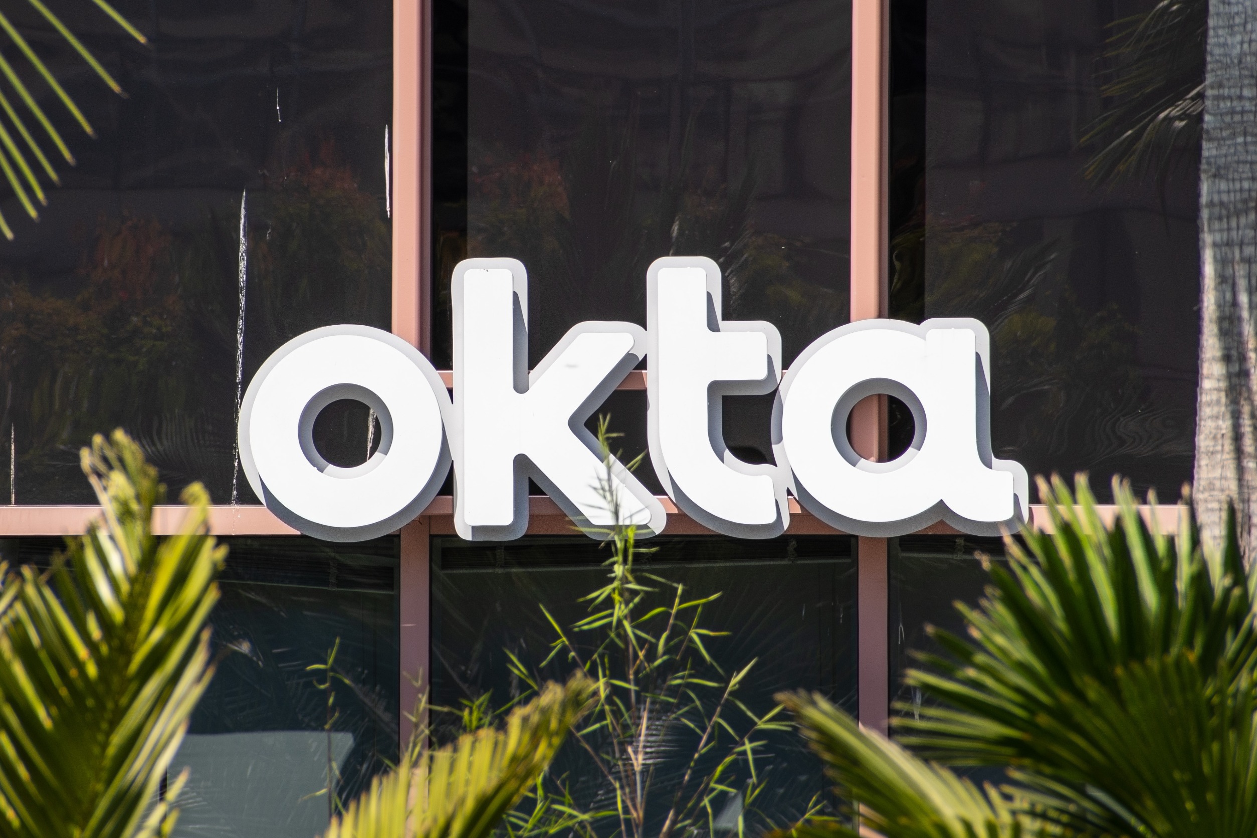 Okta Inc. Outperforms Expectations in Q3 with $584M in Revenue and a $0.44 EPS