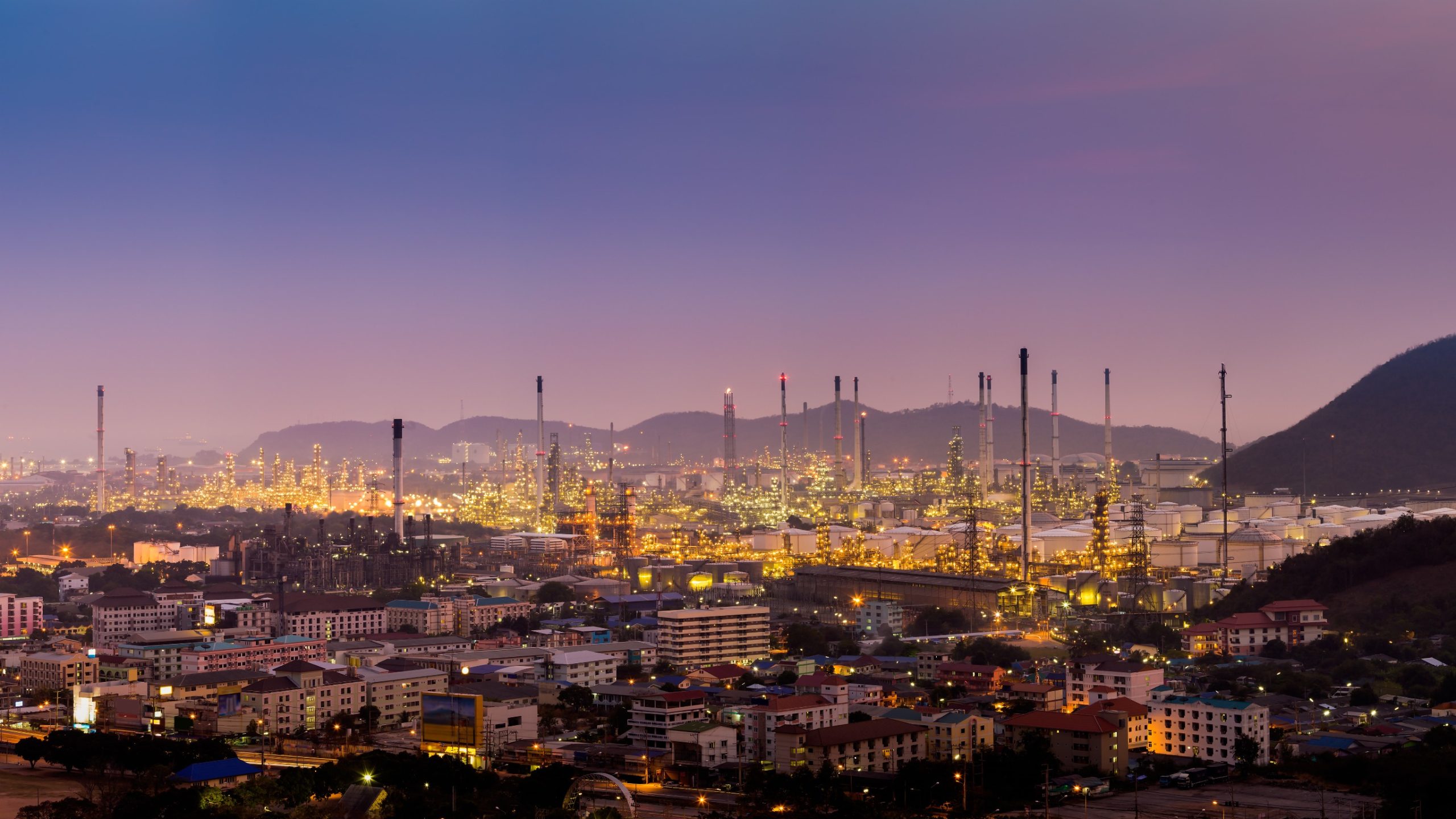 Oil Prices Fall After China Releases Mixed Economic Data