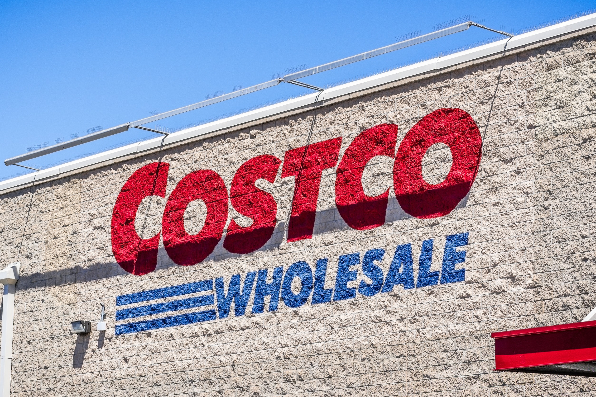 Costco's Strong Start: Q1 Earnings Soar to $3.58 Per Share