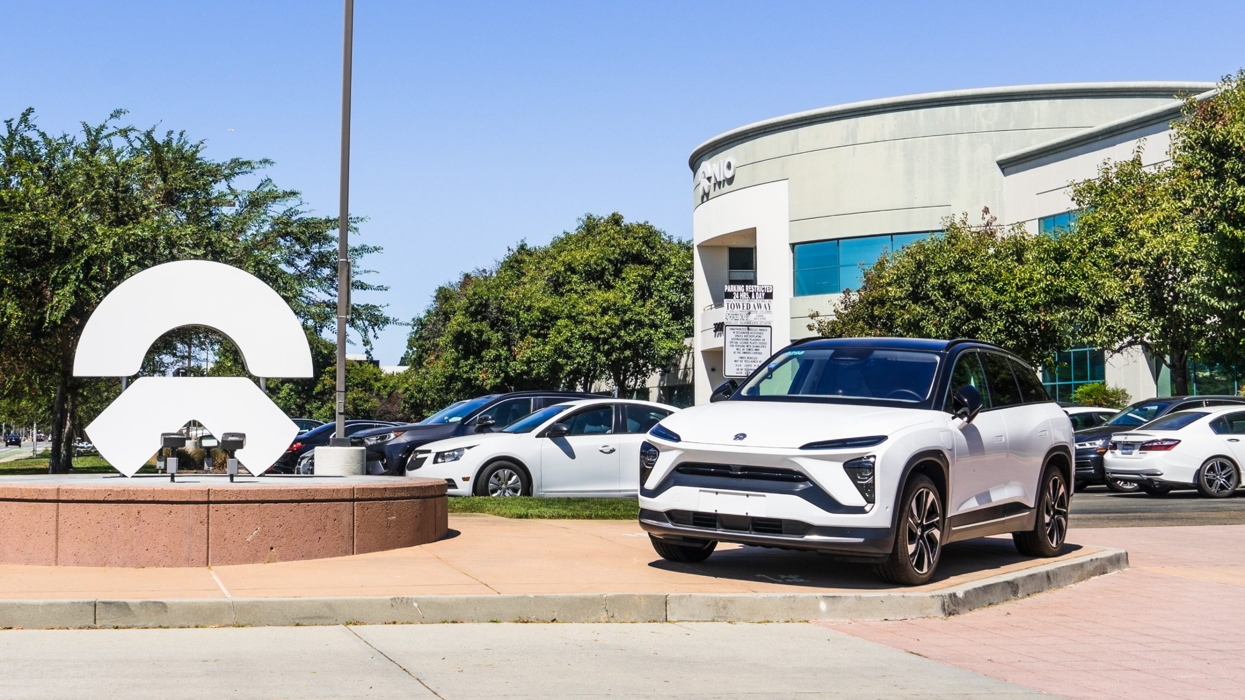 NIO Inc.'s Q3 Surge: Sales Up, Profits Down in the Electric Vehicle Race