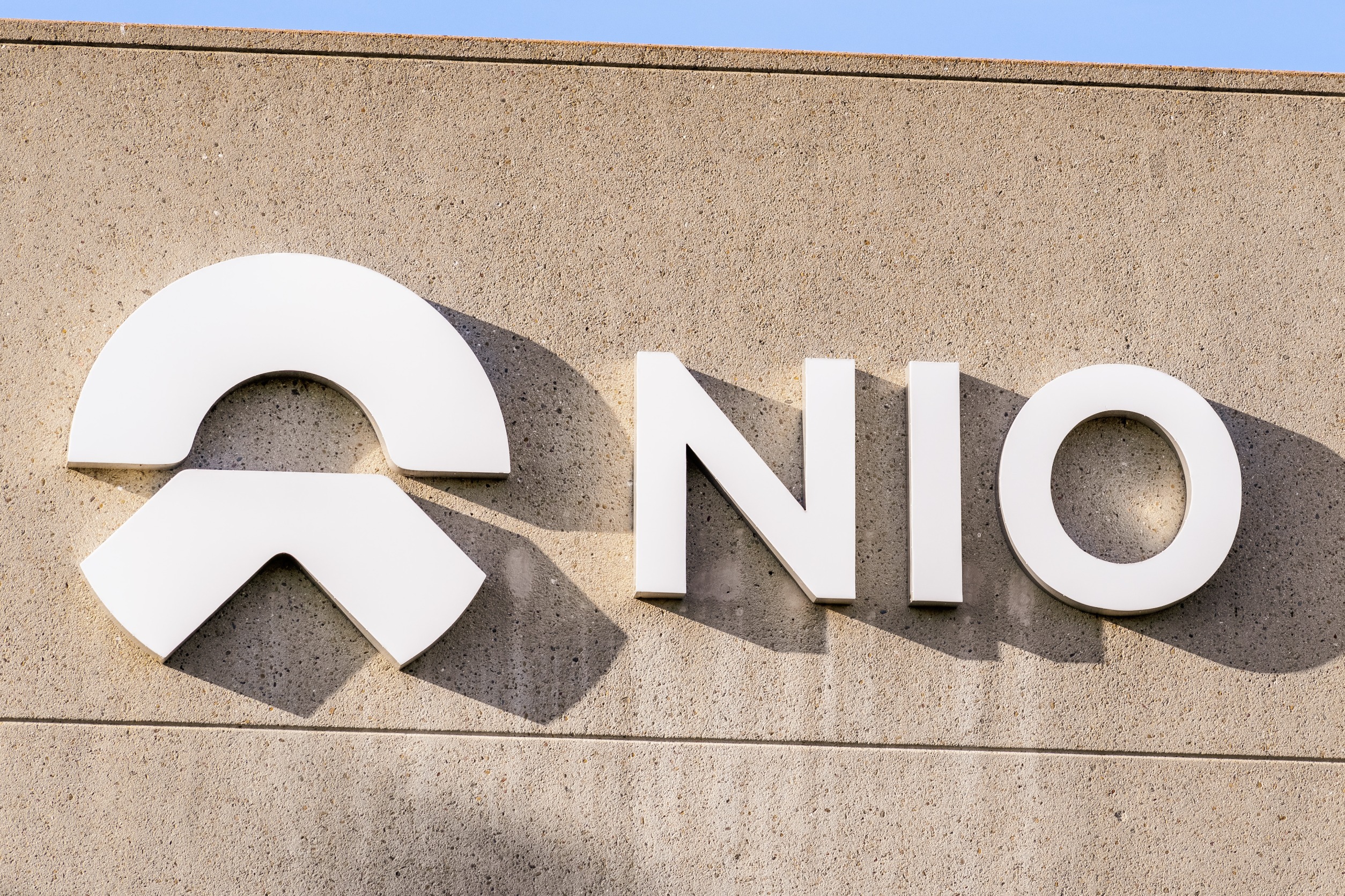 NIO's Leap Forward: A $2.2 Billion Vote of Confidence from CYVN Holdings