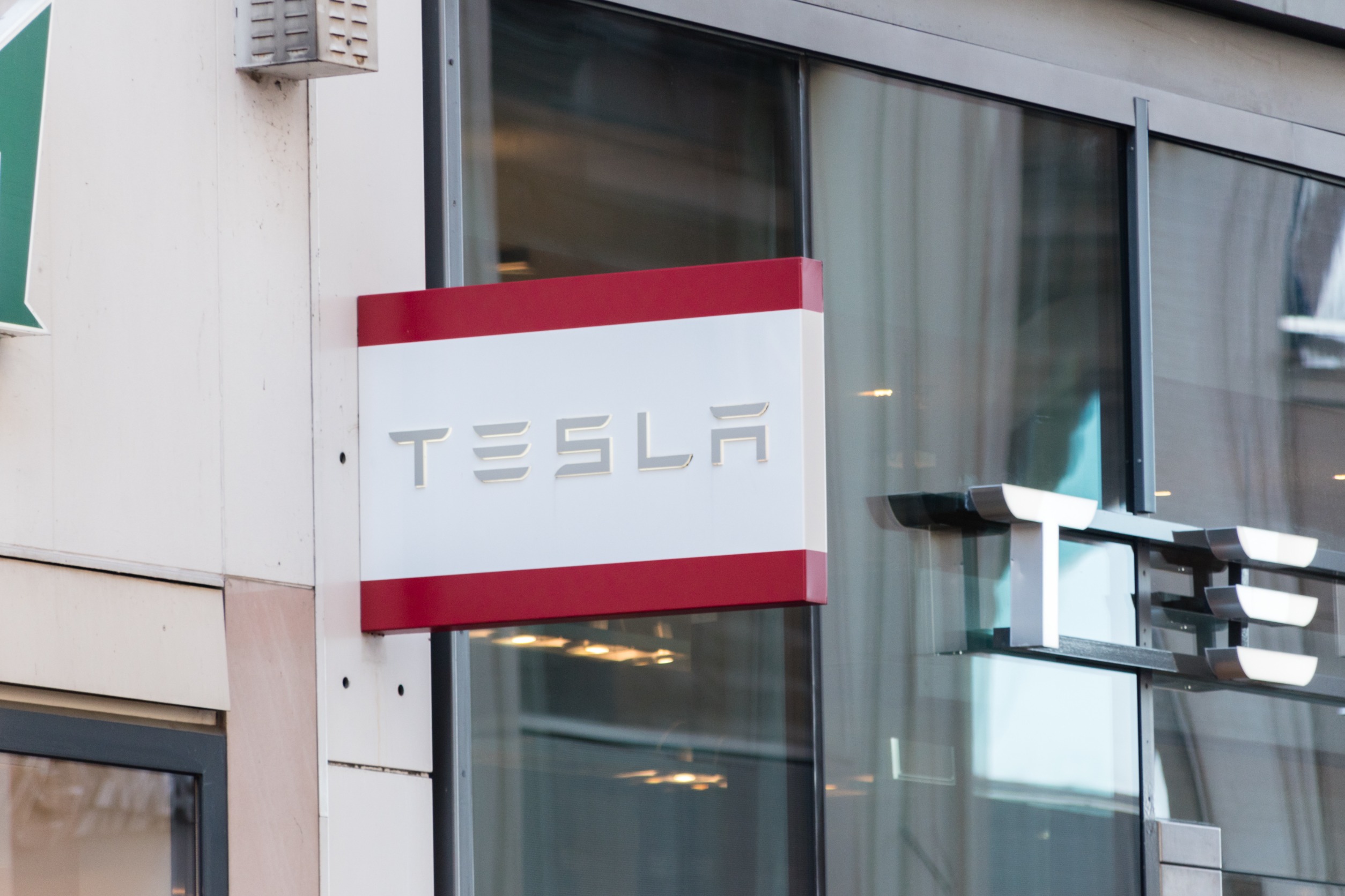Tesla Shares Dip After Production Halted as Red Sea Conflict Escalates