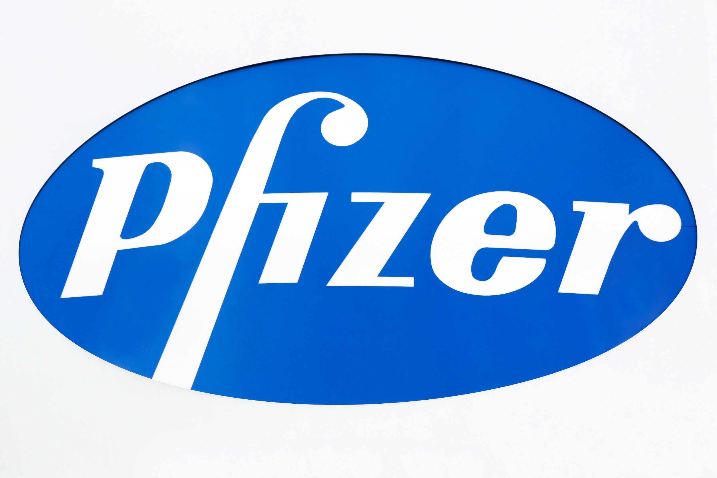 Pfizer (PFE) Q4 Results: Reports $14.25B in Revenue and EPS of $0.1, Exceeding Forecasts