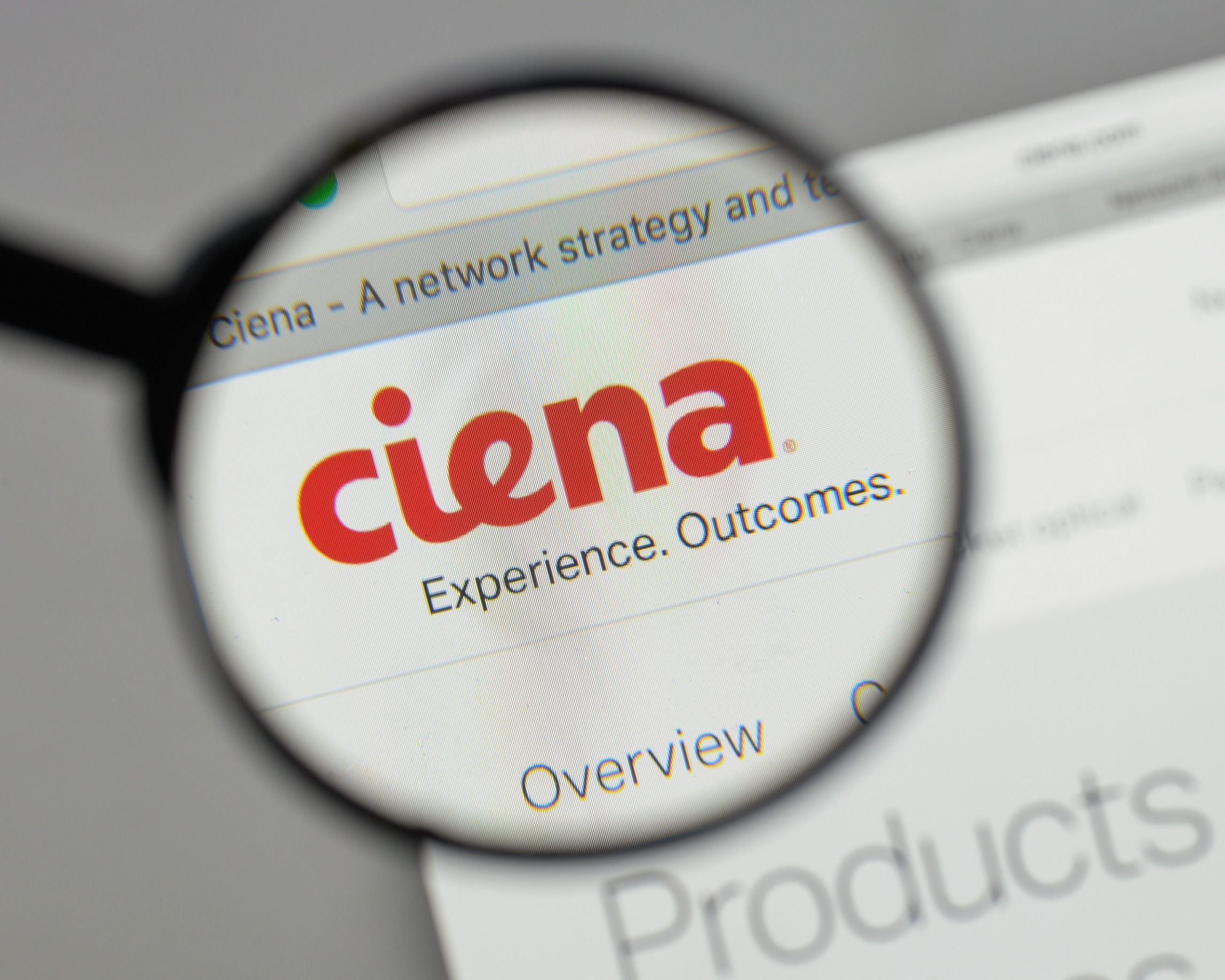 Ciena Corp. (CIEN) Beats Revenue Expectations in Fiscal Q1 with $1.04 Billion