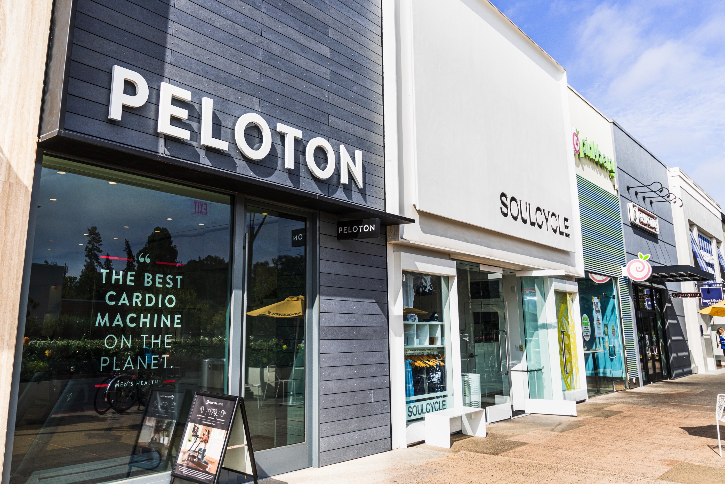 Peloton (PTON) Faces Disappointing Earnings, CEO Departure, and Debt Challenges
