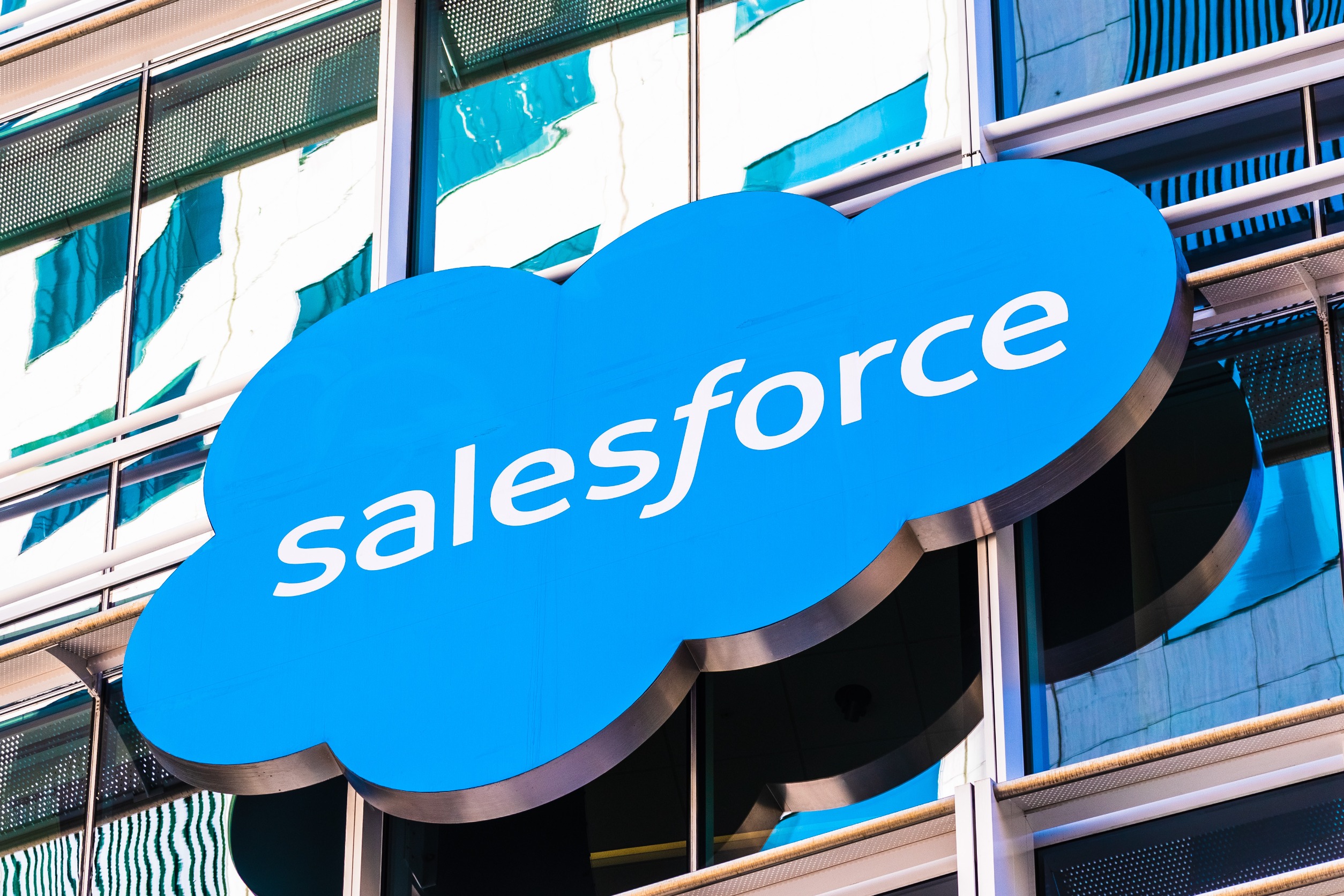 Salesforce Guidance Falls Short of Expectations, Stock Plummets