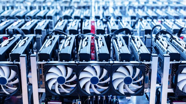 Canaan Inc. Beats Revenue Expectations in Q1, Holds 1,057 BTC