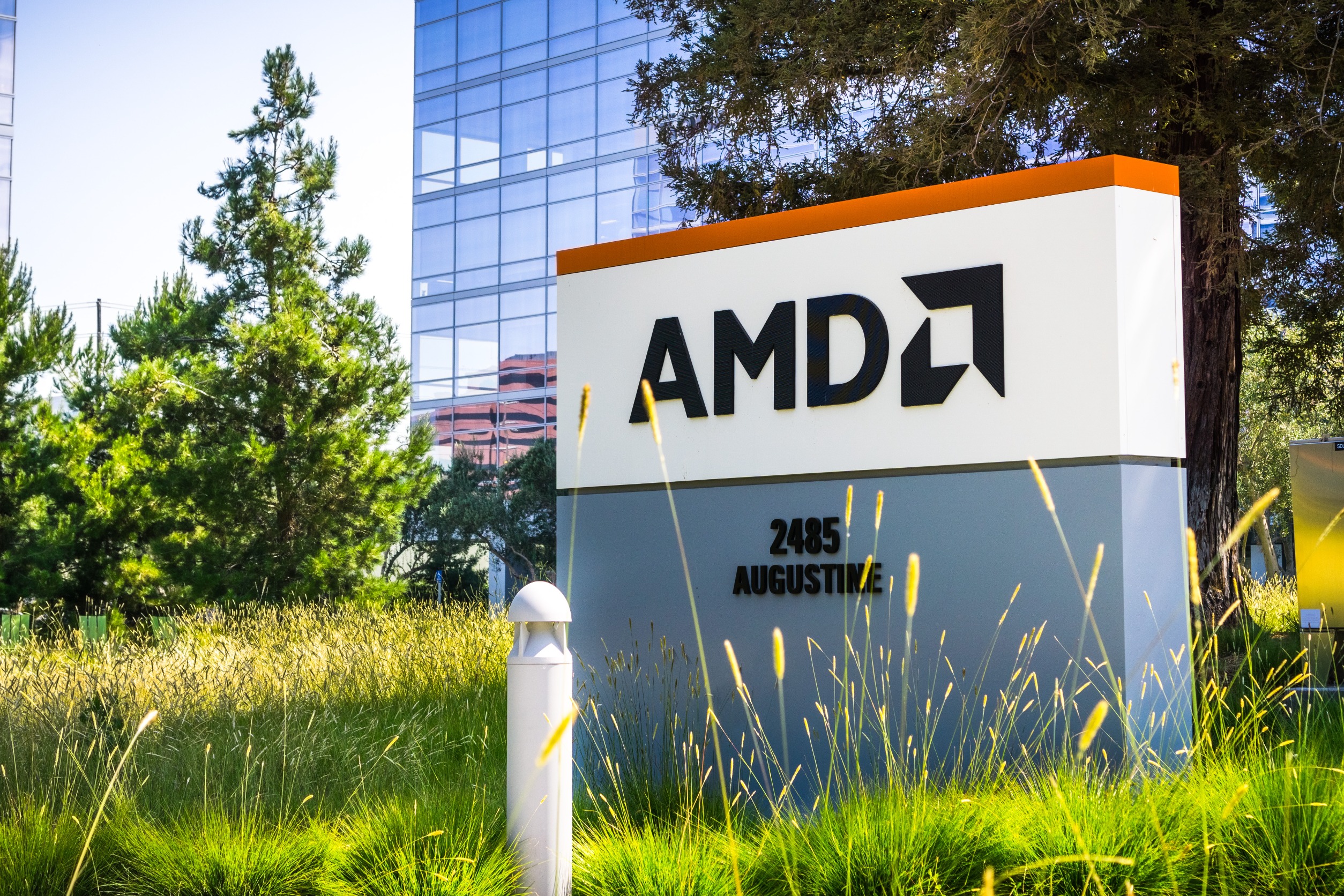 Stocks to Watch Today: Google, AMD, and Southwest Airlines