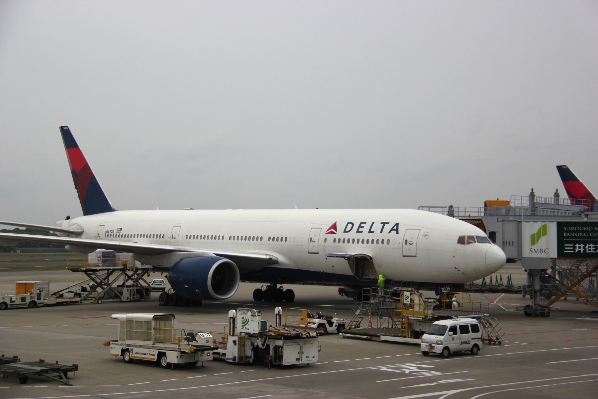 Delta Air Lines Misses Revenue Expectations in Q2, EPS in Line