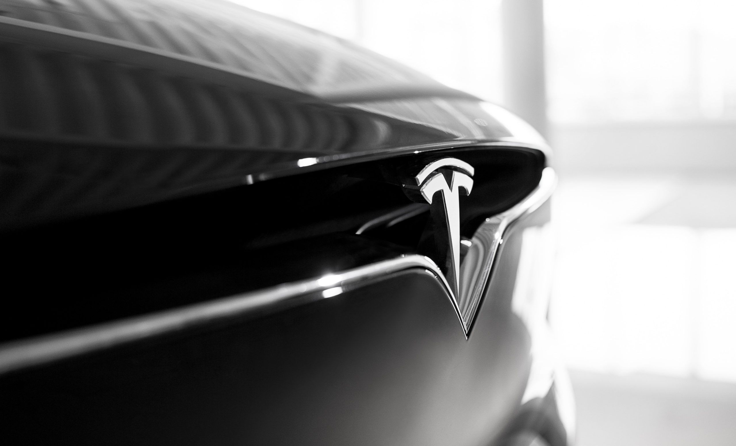 Tesla's Turnaround Unlikely to Rely on Robots and AI