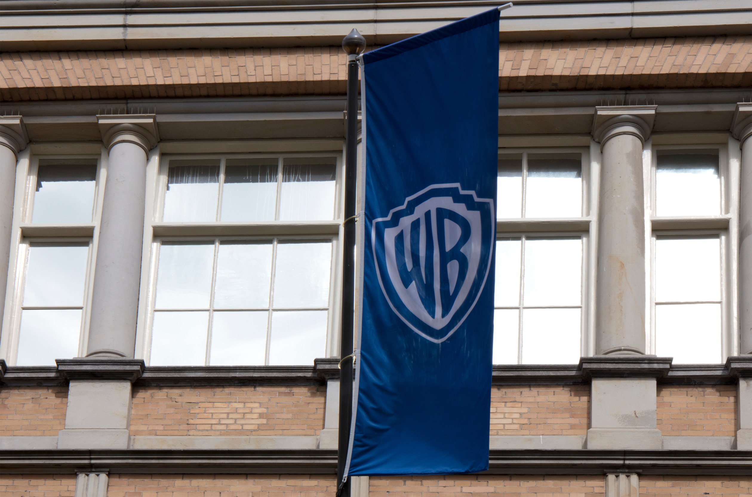 Stocks to Watch Today: LLY, WBD, and AMAT