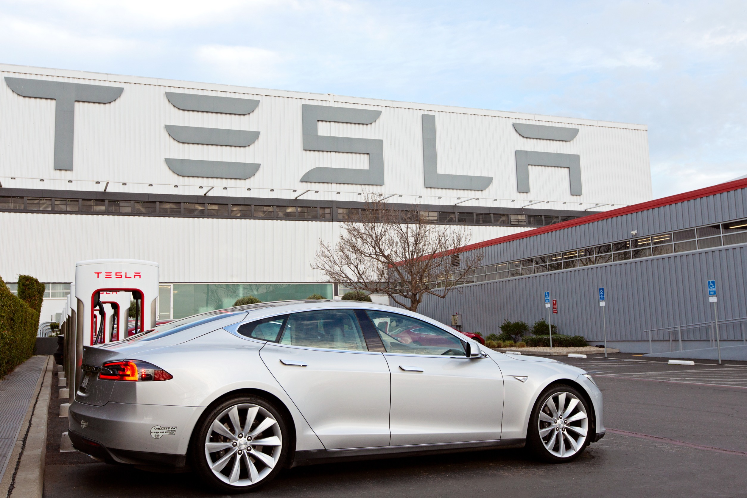 GM Vehicles Can Now Access Tesla Superchargers, Stock Gains