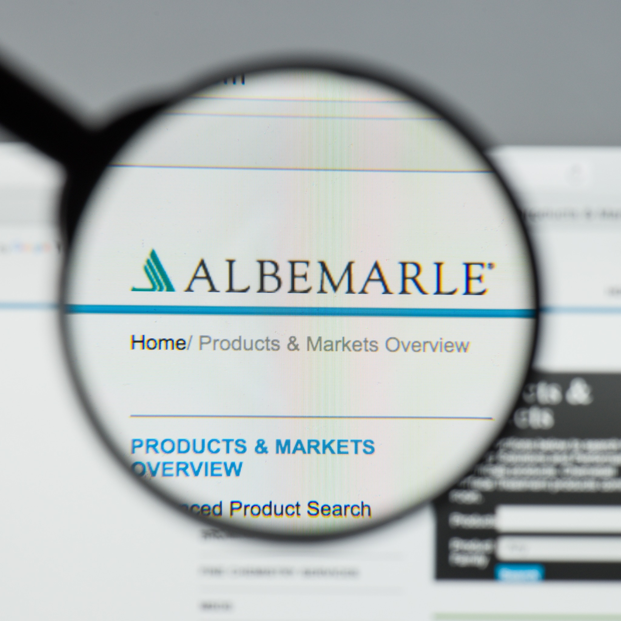 Lithium Market Shaken by CATL's Production Cut, Albemarle Stock Surges
