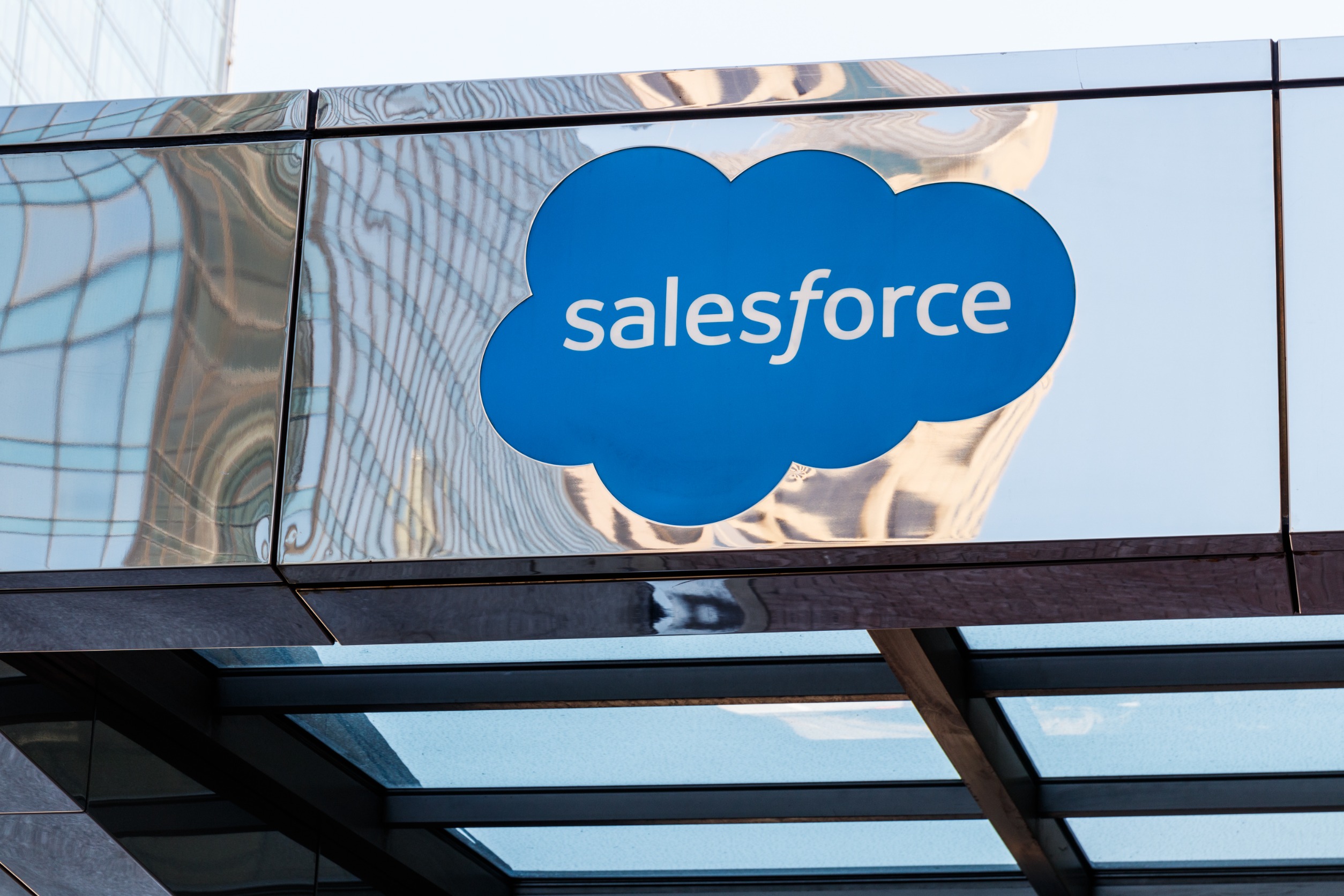 AI Drives Salesforce's 29% Surge in Q3 Operating Cash Flow