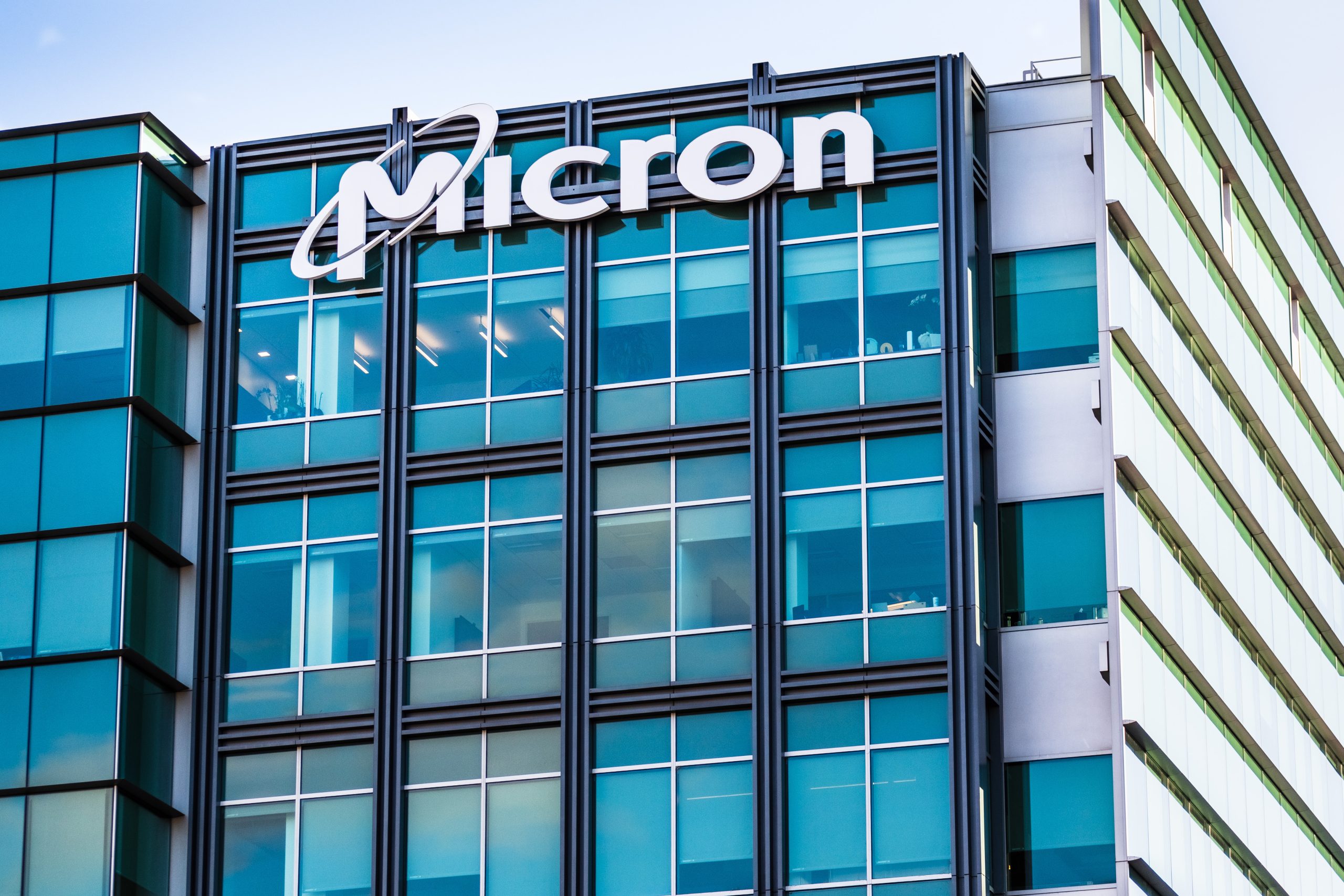 Micron's Revenue Forecast Misses by $1 Billion, Stock Drops