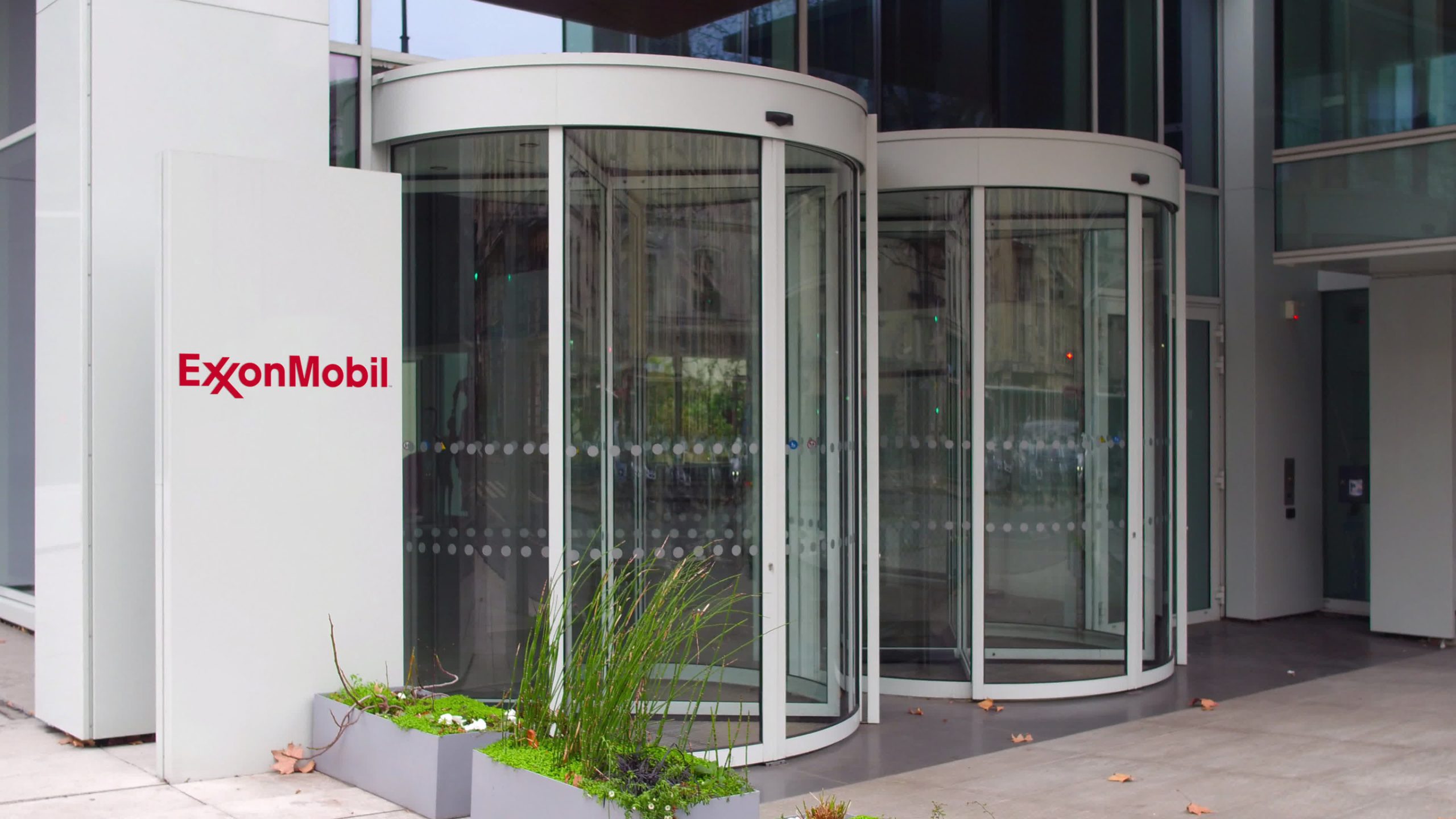 ExxonMobil Reports Worse than Expected Results for Fourth Quarter