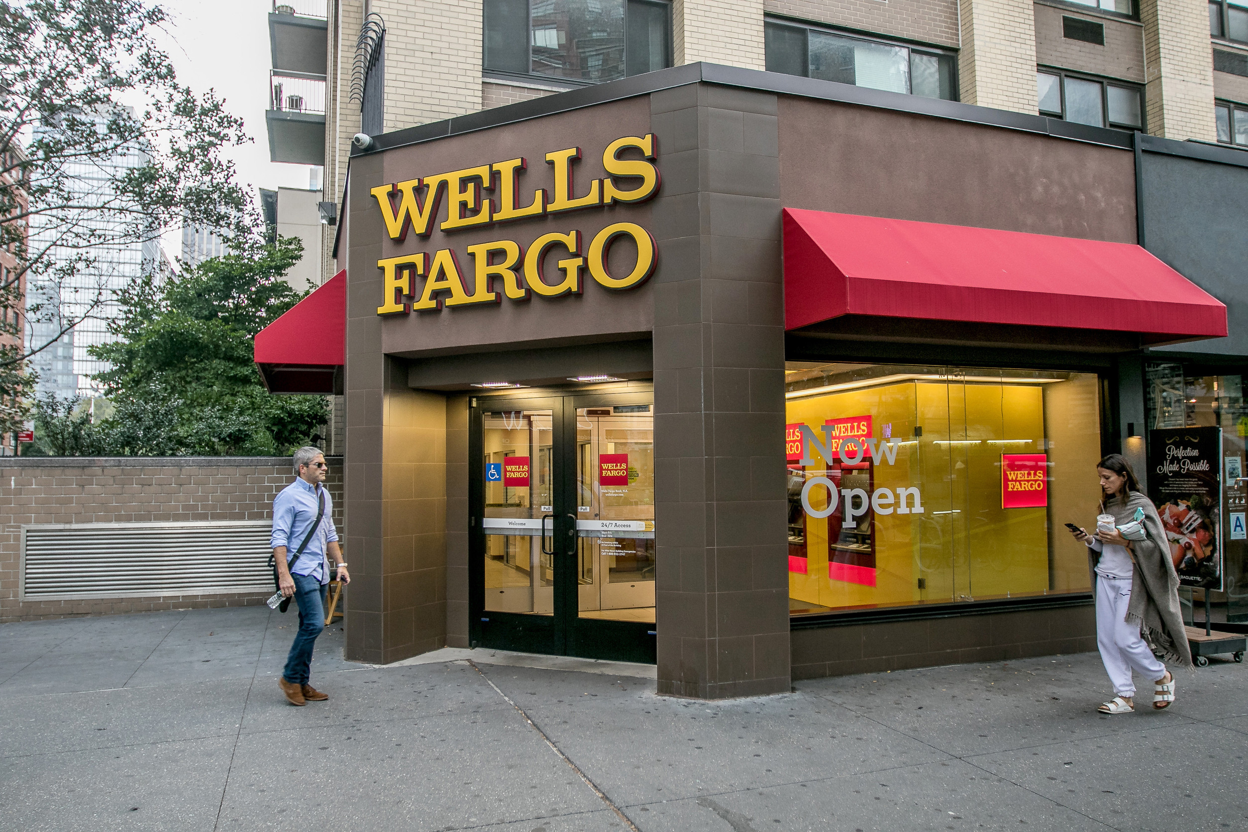 Wells Fargo Reports Strong Fourth Quarter Performance with $5.1 Billion Net Income