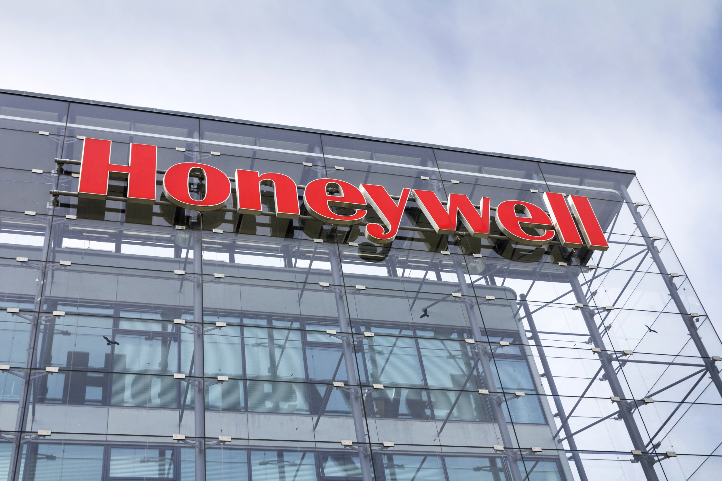 Honeywell International (HON) Beats Expectations with $10.1B in Q4 Sales