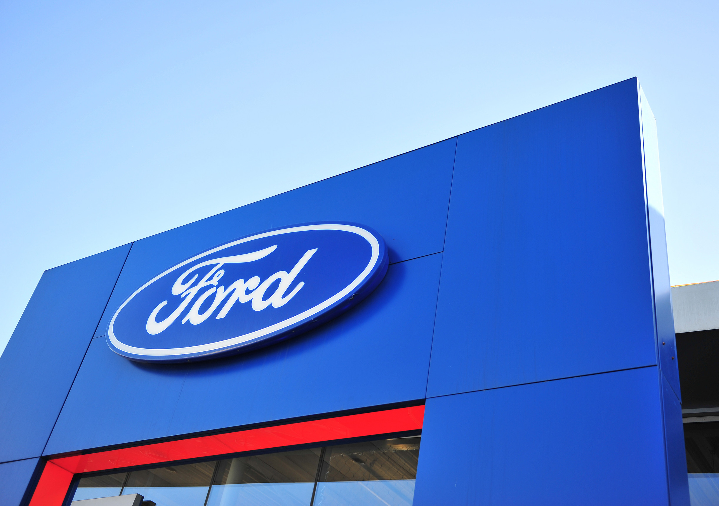 Auto Stocks Fluctuate Amid Anticipation of New Trump Tariffs