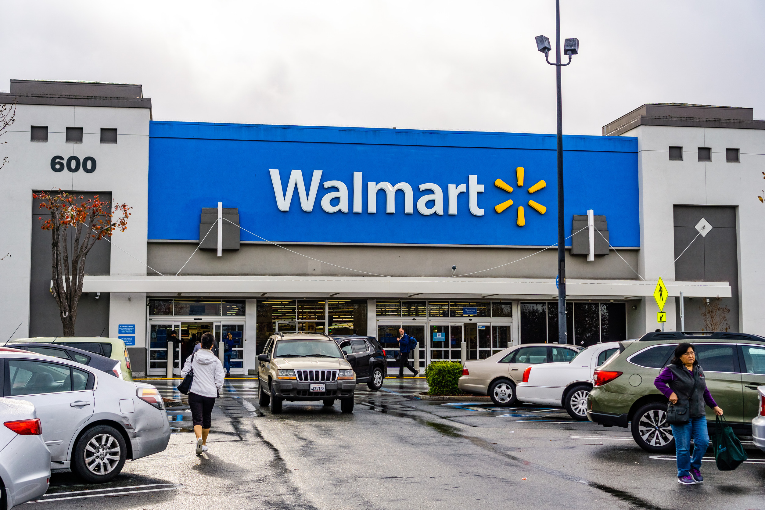 3 Stocks Which Usually Outperform During a Recession