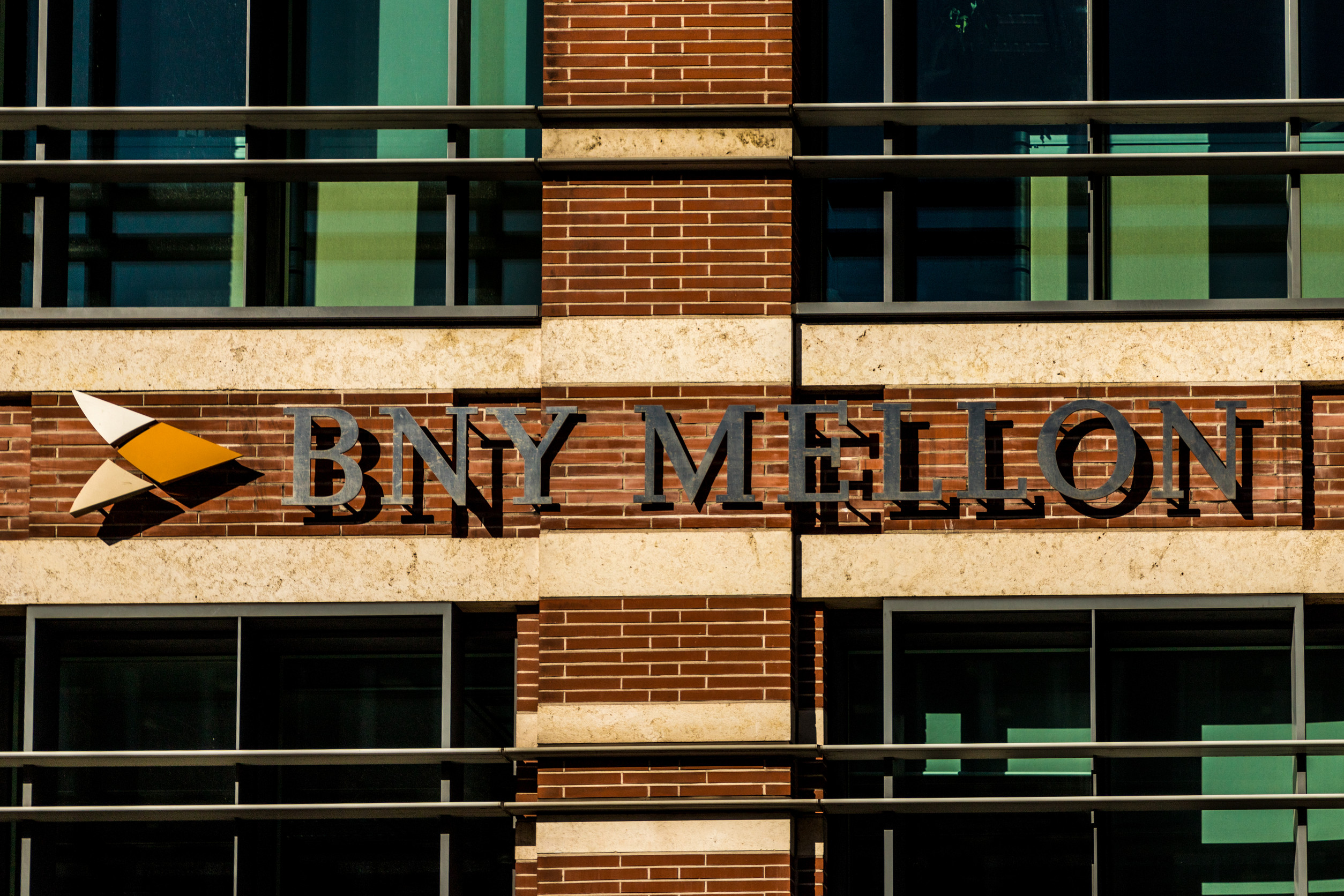 BNY Mellon Shines in Q1 2025 with Better than Expected Results Tokenist(01)