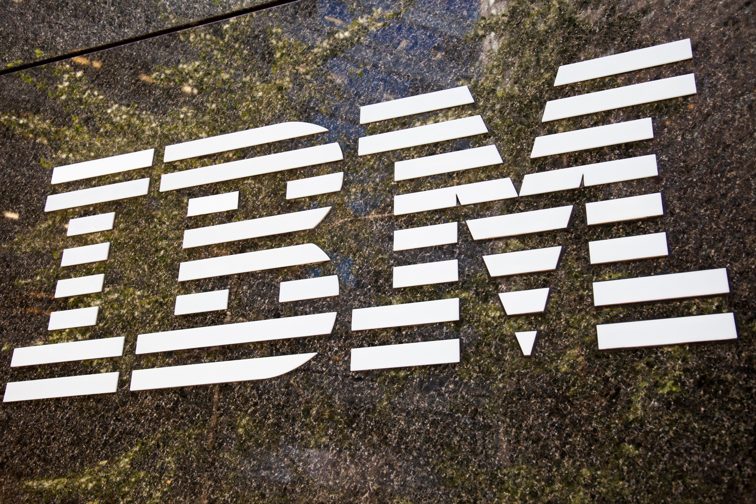 IBM Dips Despite Beating Q1 Earnings Amid DOGE Cuts