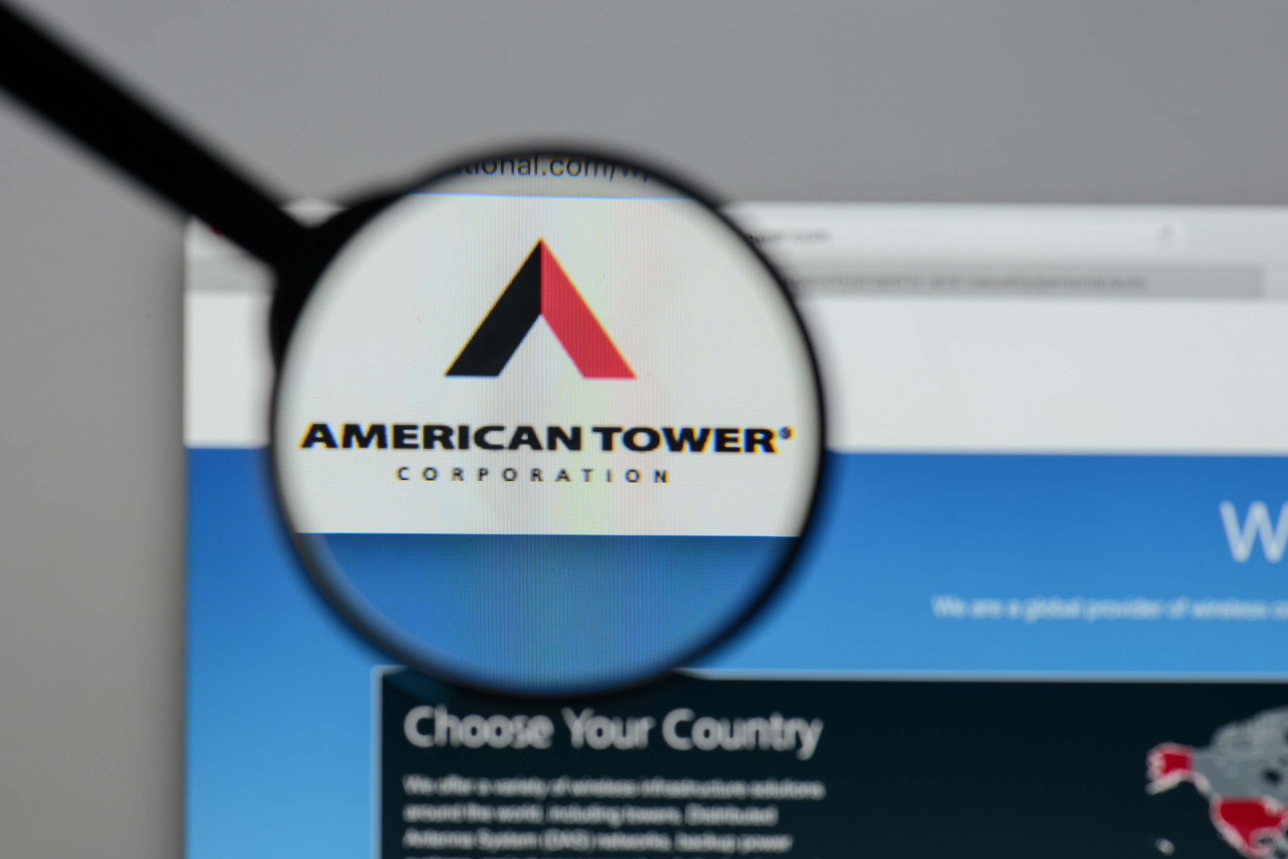 American Tower Corporation (AMT) Reports Q1 2025 with $2.56B in Revenue, Drop in Net Earnings