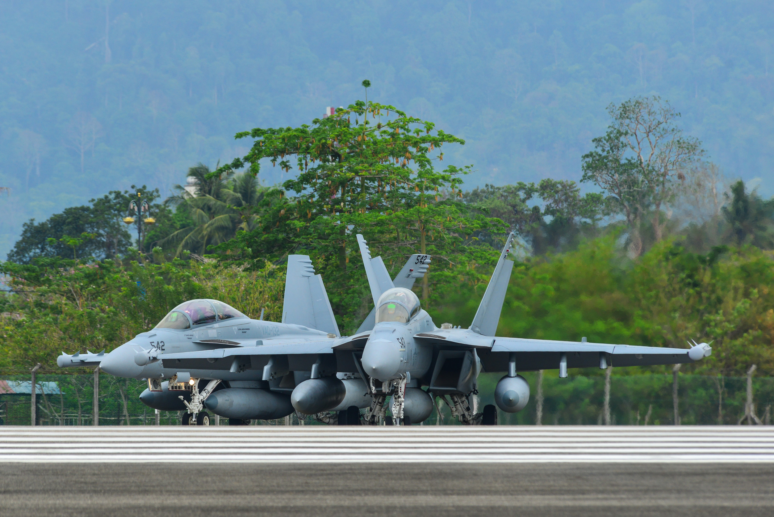 RTX's Raytheon Secures $580M Contract to Boost US Naval Electronic Warfare