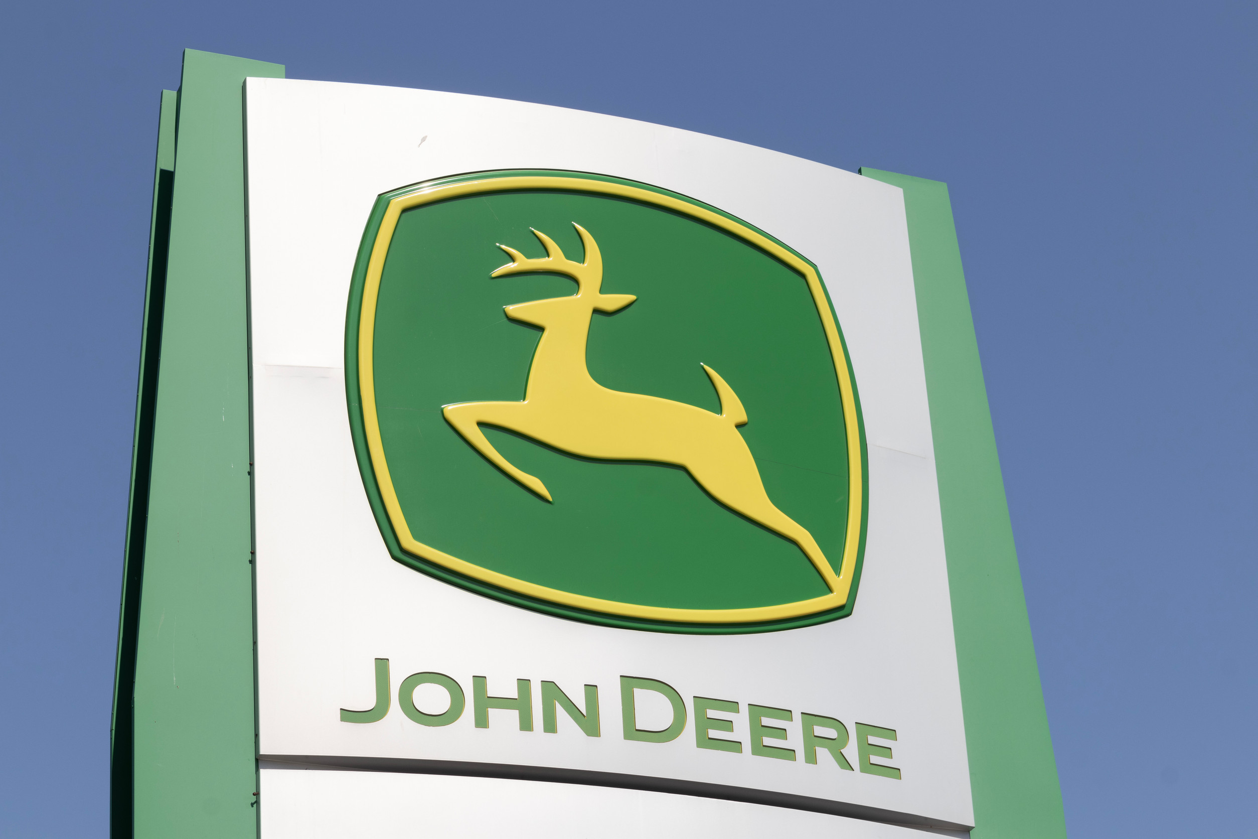 Deere & Company (DE) Reports Strong Second Quarter Amid Market Challenges