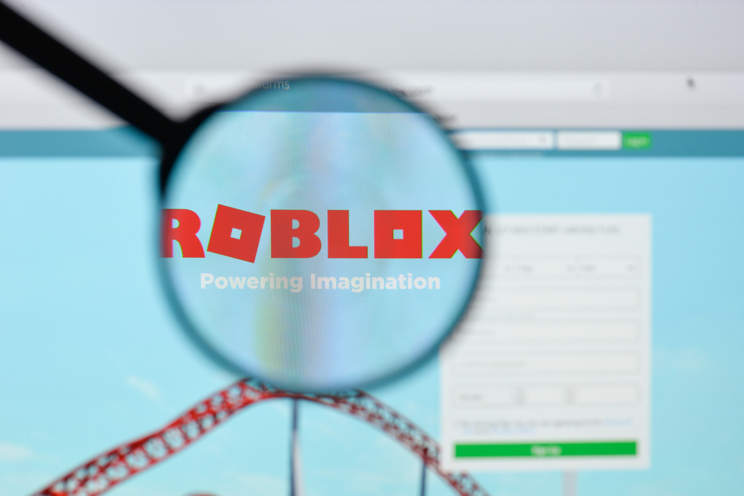 Roblox Stock Drops as Q4 and Full-Year Loss Forecasts Disappoint Investors