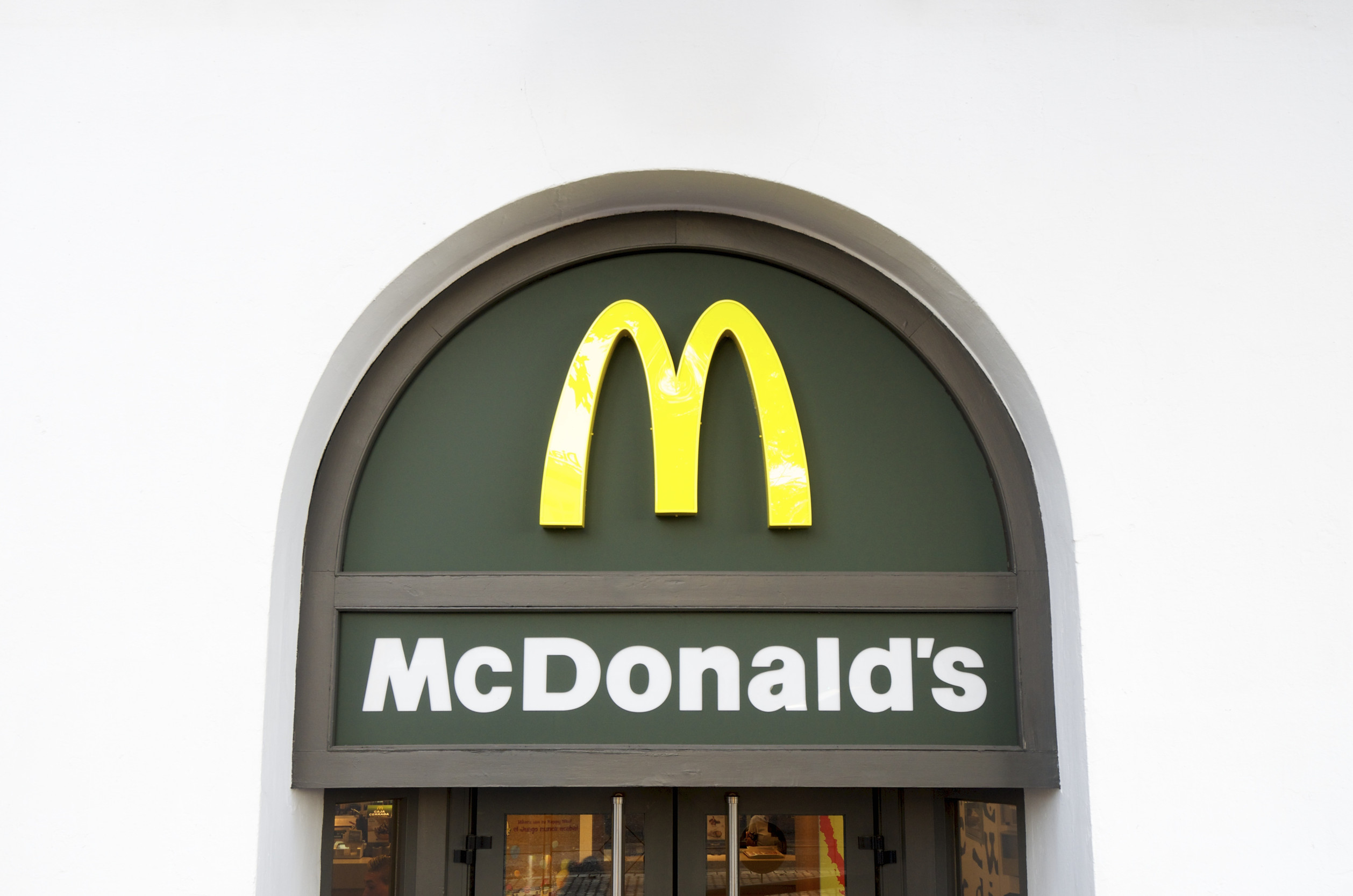 McDonald’s (MCD) Reports Q3 2025 Results: EPS Misses but Sales Stay Solid