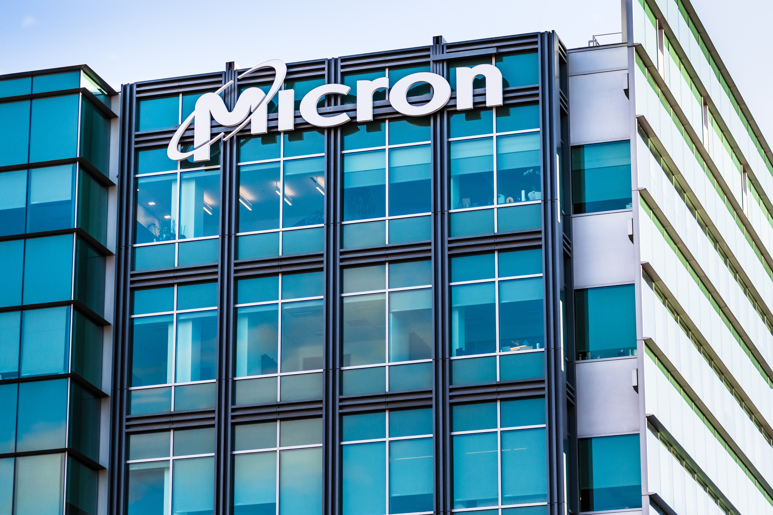 3 Stocks Benefiting from the AI-Driven Memory Market Frenzy