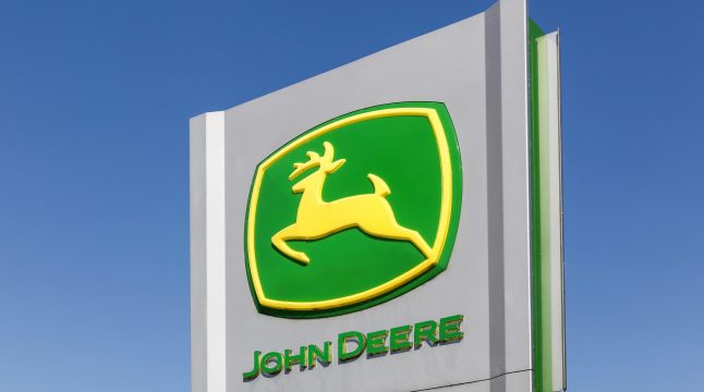 Deere Reports Lower Profit for Q4 but Surpasses Analyst Estimates