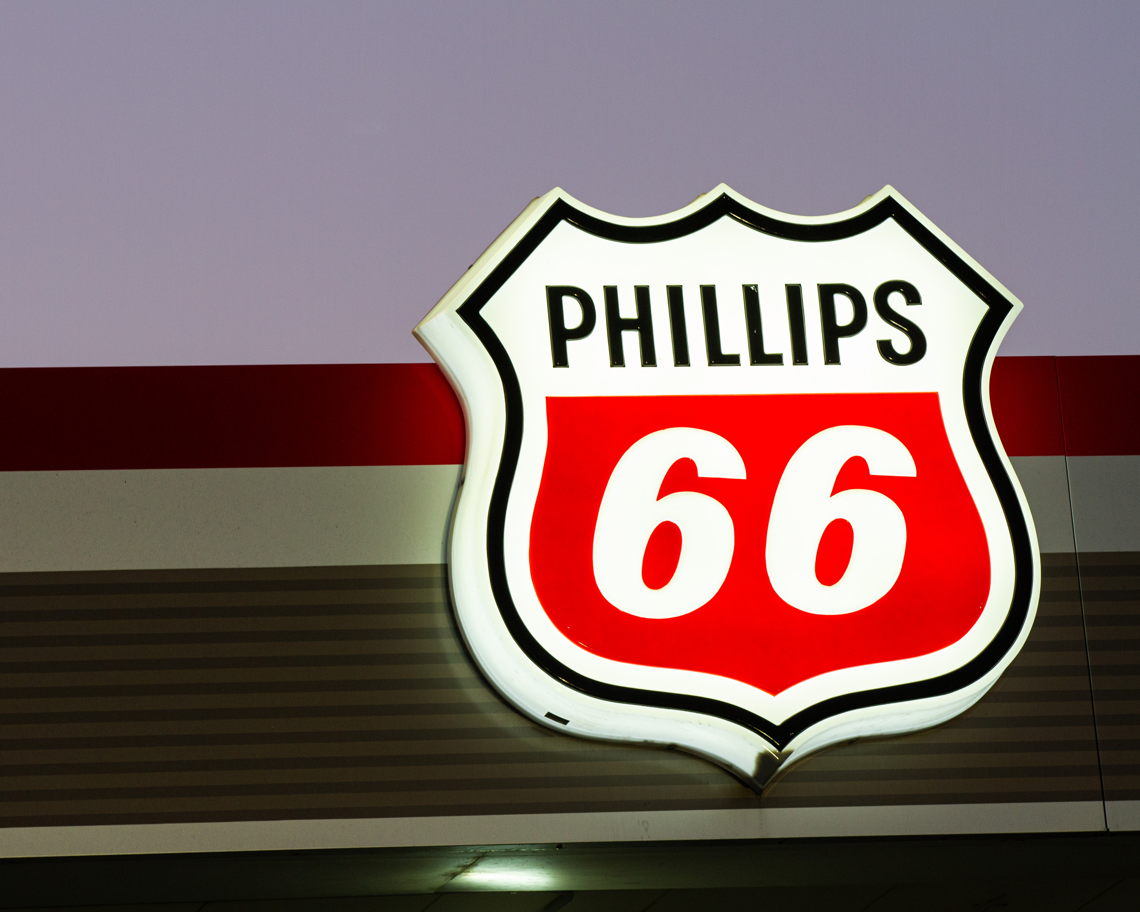 Why Is Phillips 66 (PSX) Stock Rising Today? UK Refinery Deal Announced