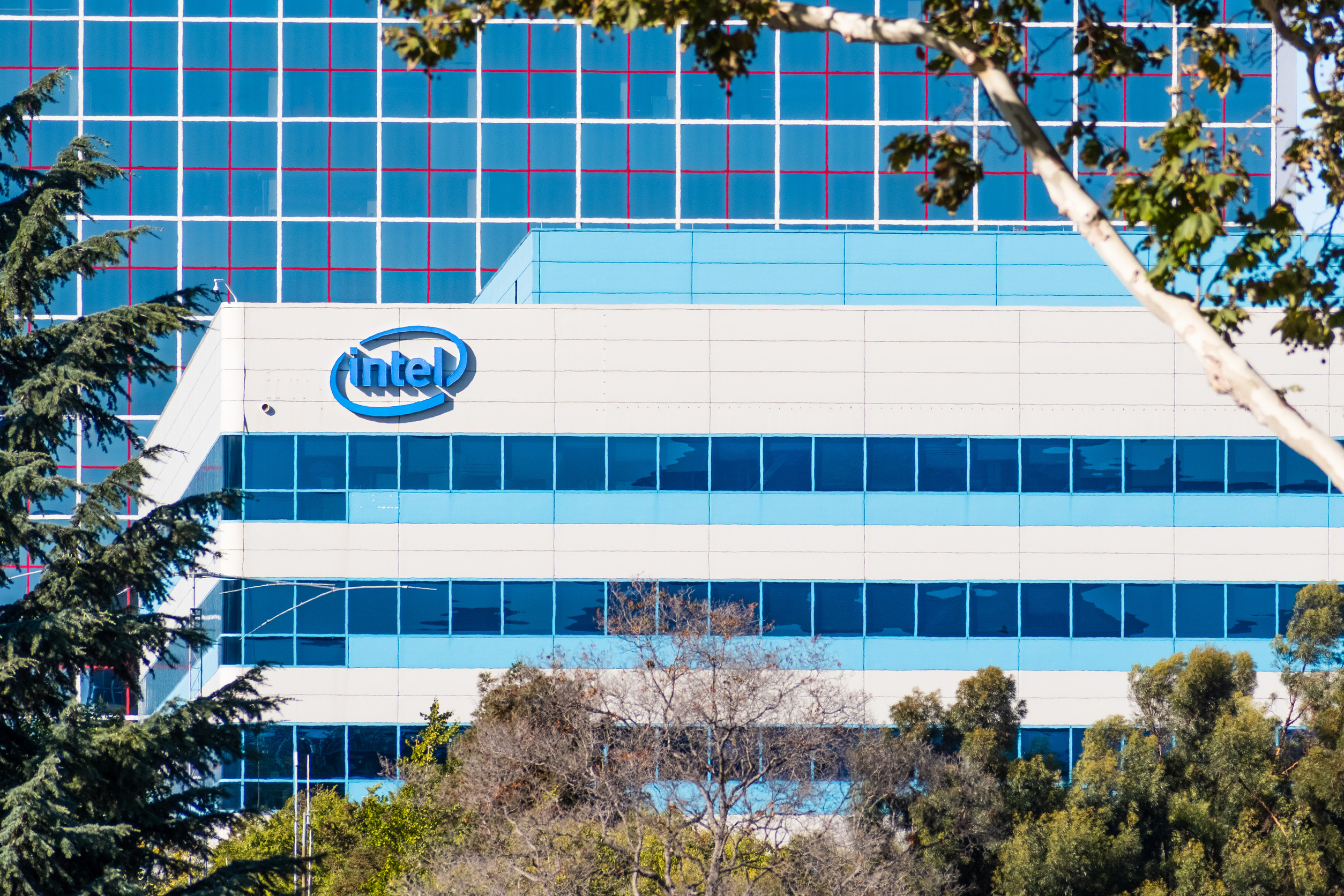 Intel Clawed its Way Back to Relevance in 2025, Will the Rally Continue?