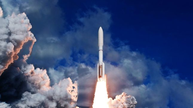 Why Is RKLB Sliding Today? Neutron Rocket Tank Rupture Raises Timeline Concerns