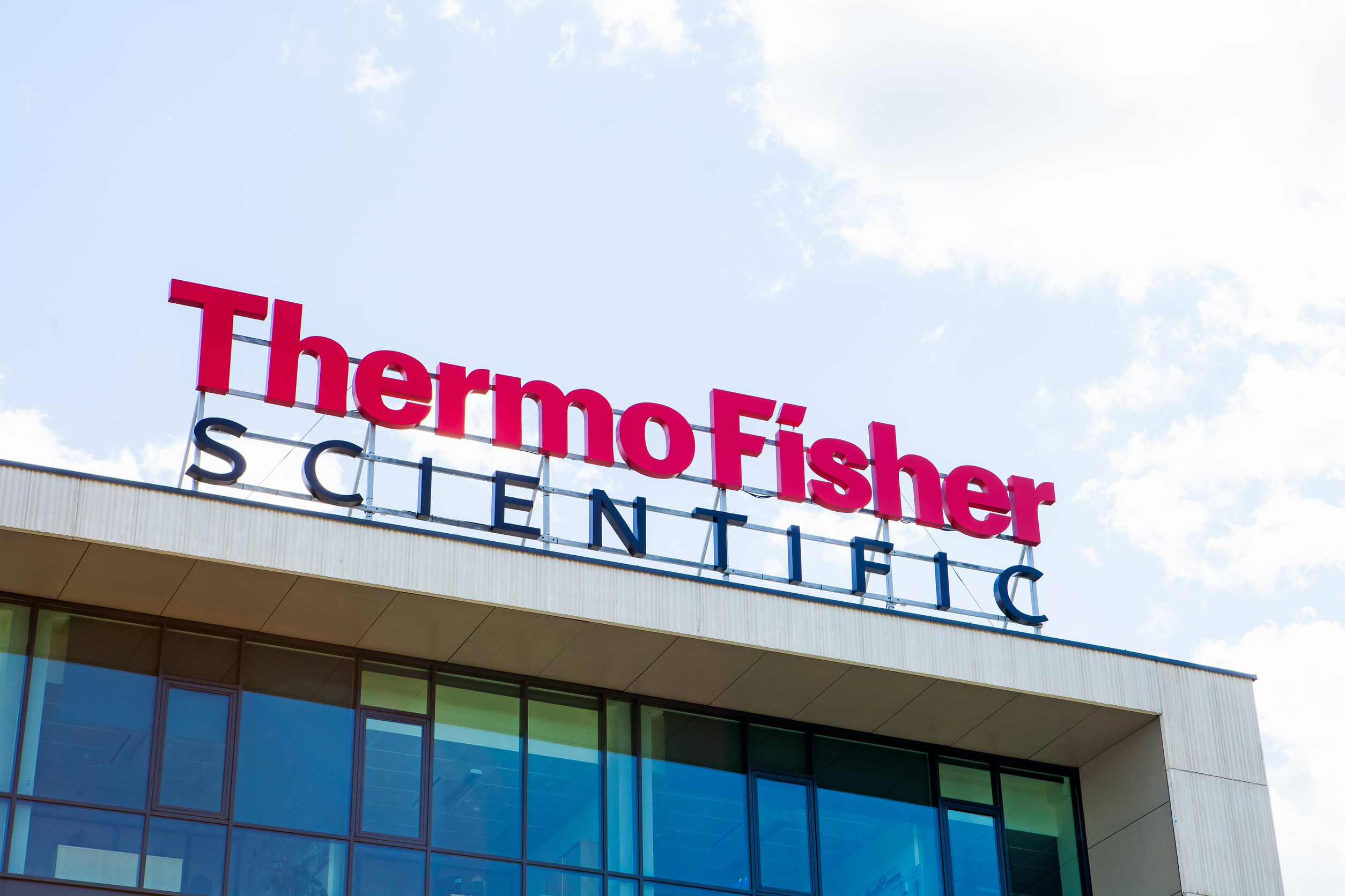 Thermo Fisher Scientific Surpasses Expectations in Q4 2025