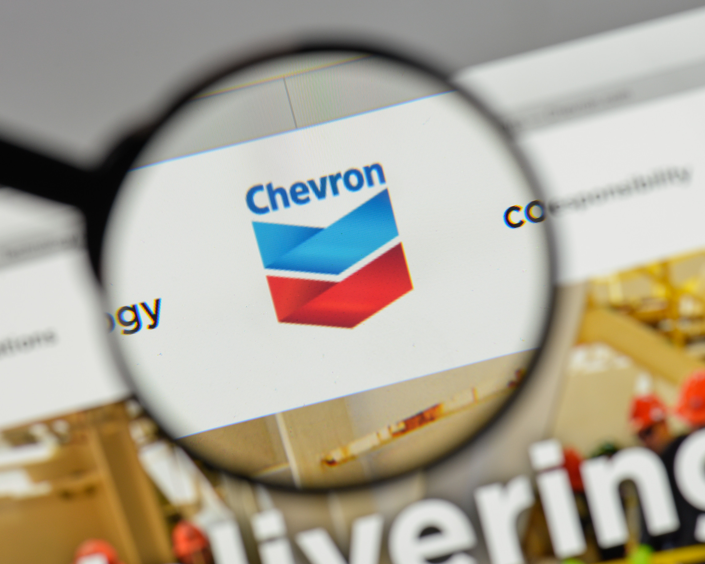 Chevron (CVX) Surpasses EPS Expectations but Misses on Revenue