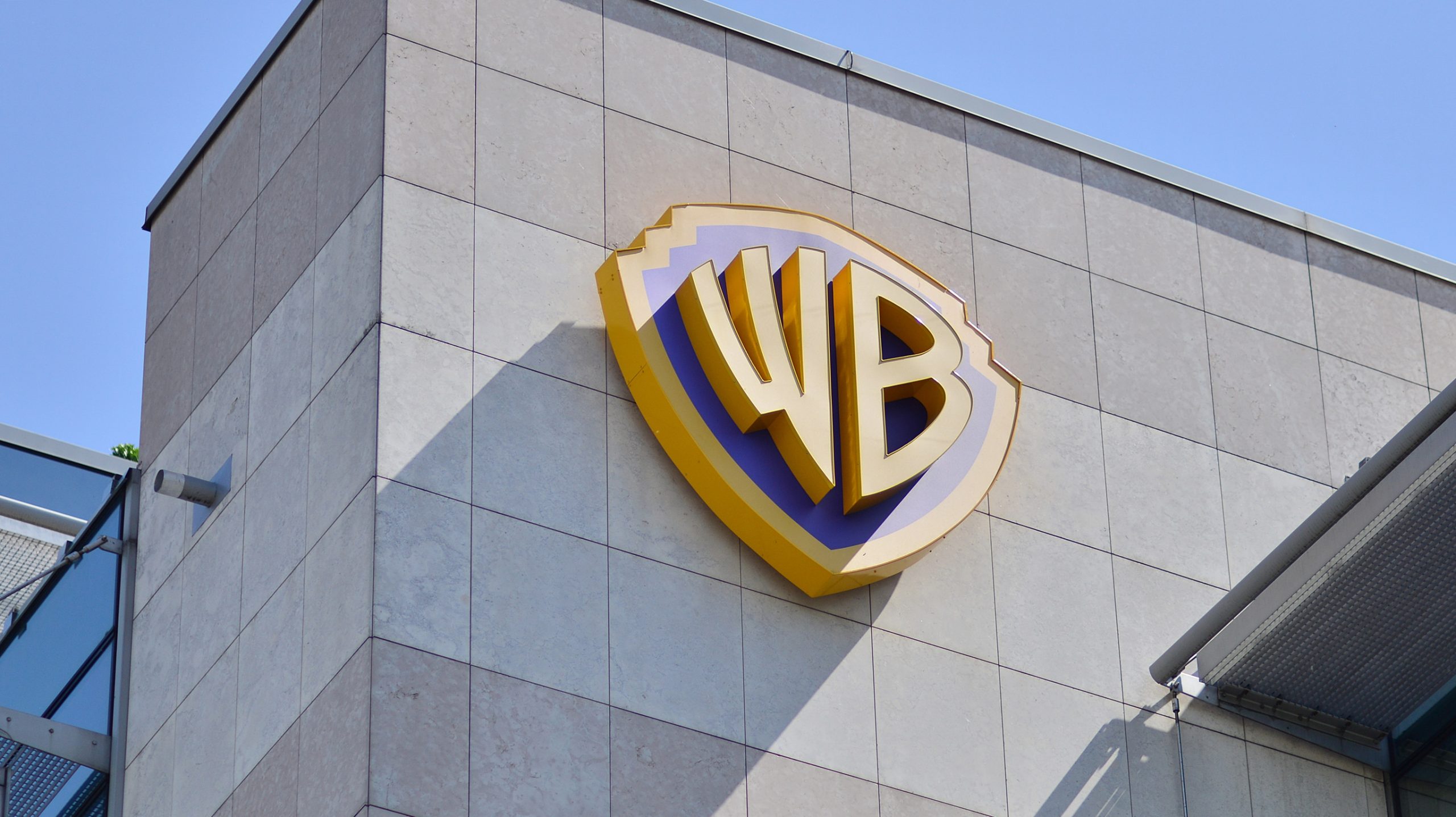 Quarterly Earnings Overview: PSEG, Warner Bros. Discovery, and D-Wave Quantum
