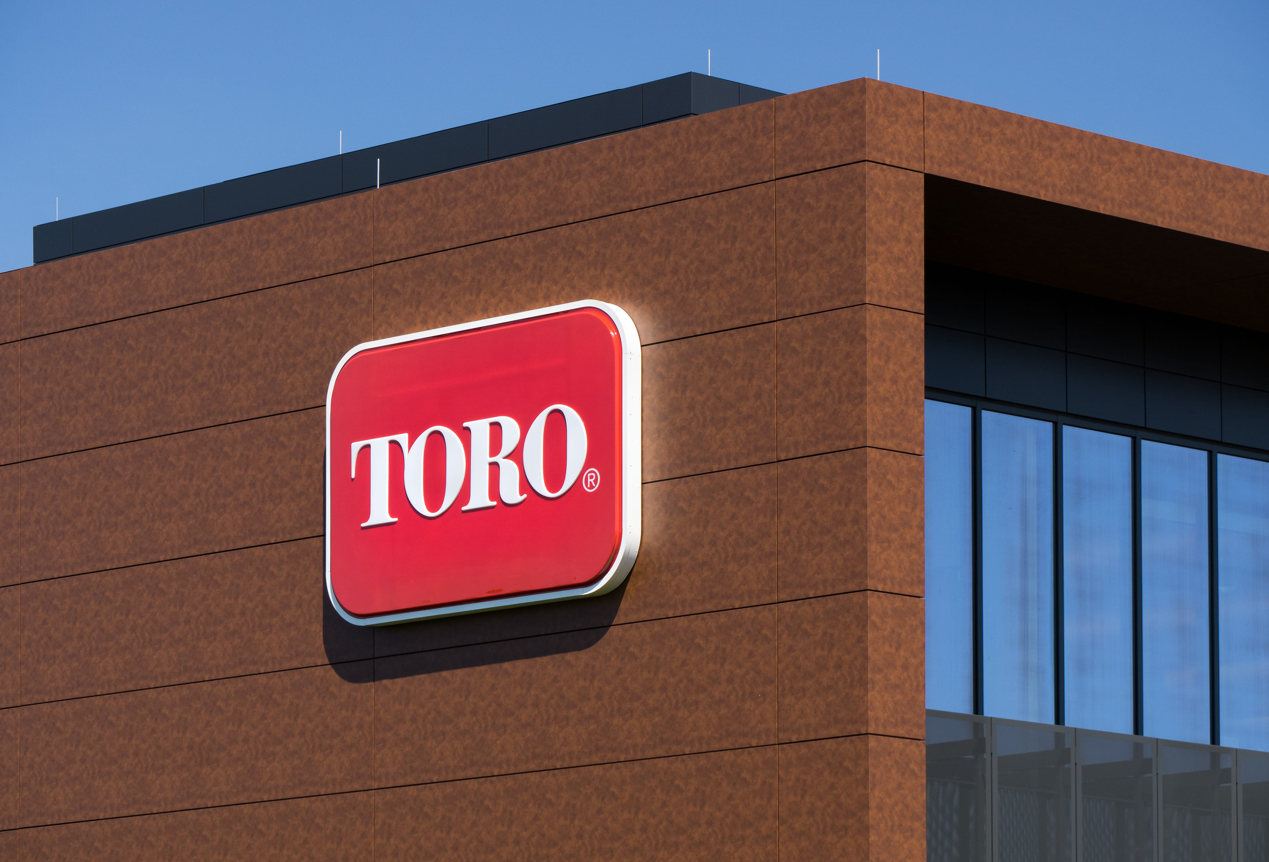 Quarterly Earnings Review: BJ's Wholesale Club and The Toro Company